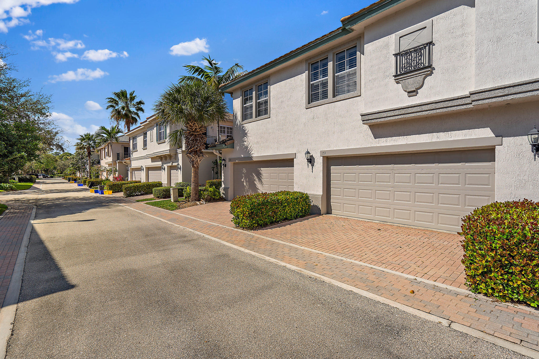 MANSIONS AT EVERGRENE WEST CONDO - Residential Lease