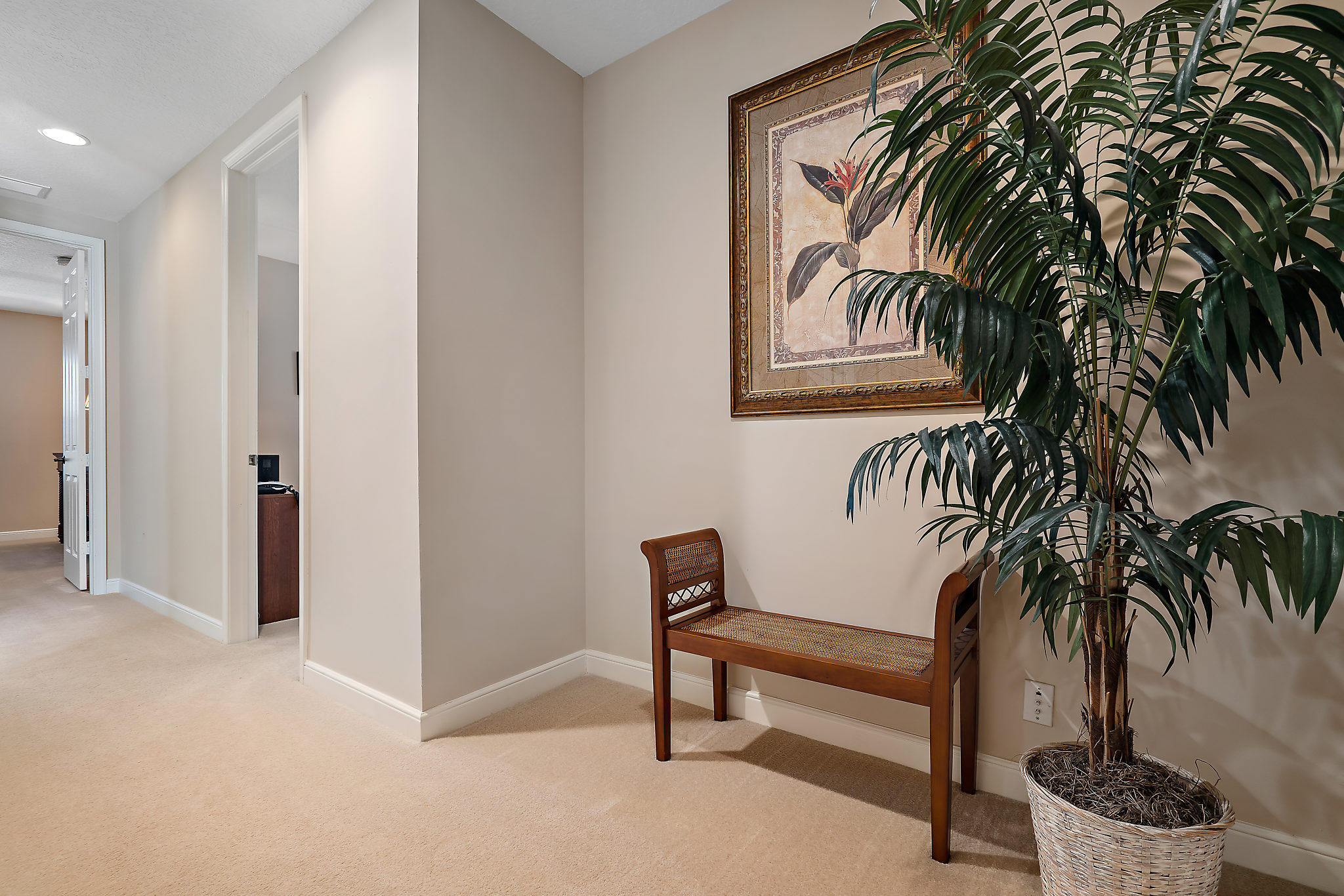 MANSIONS AT EVERGRENE WEST CONDO - Residential Lease