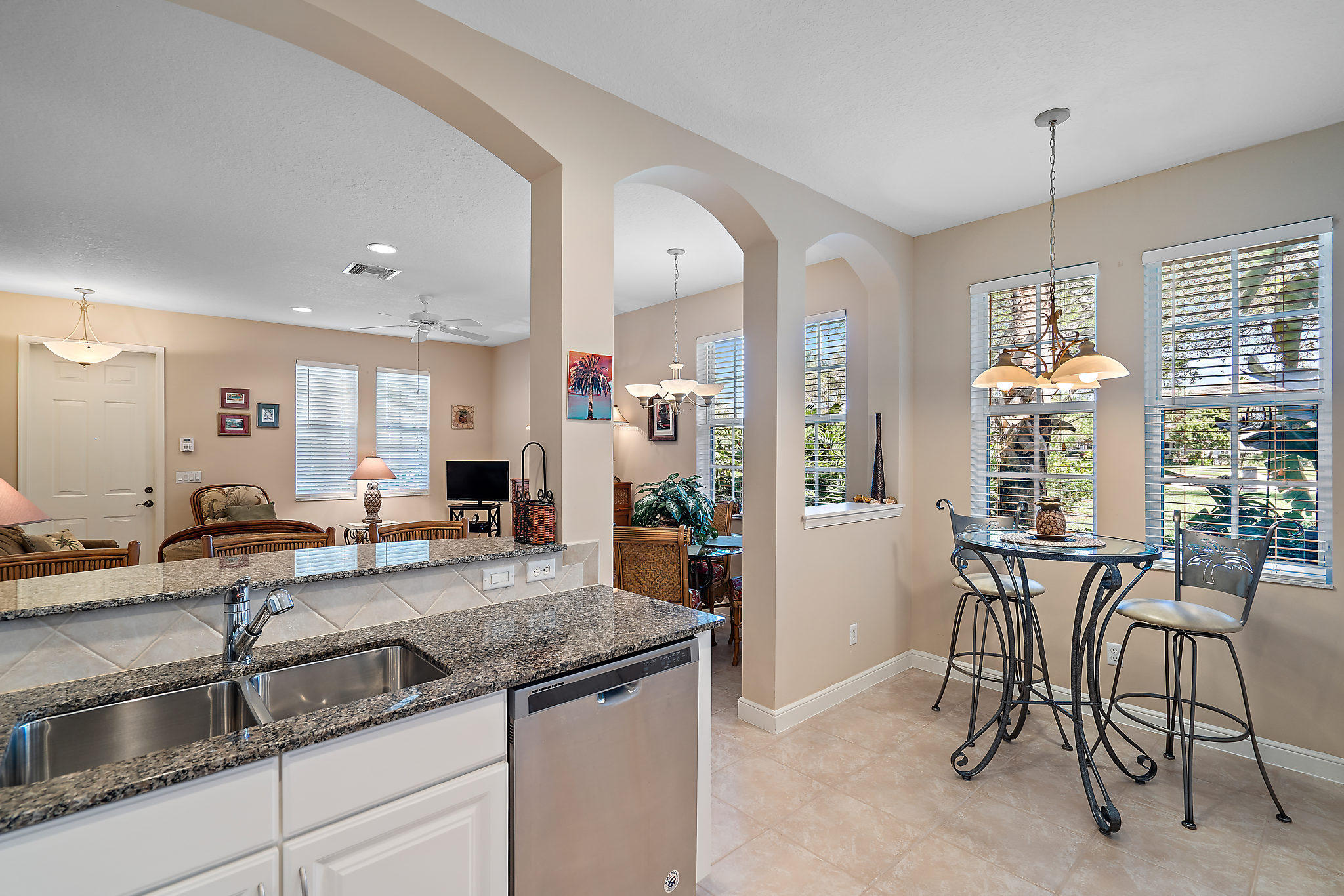 MANSIONS AT EVERGRENE WEST CONDO - Residential Lease