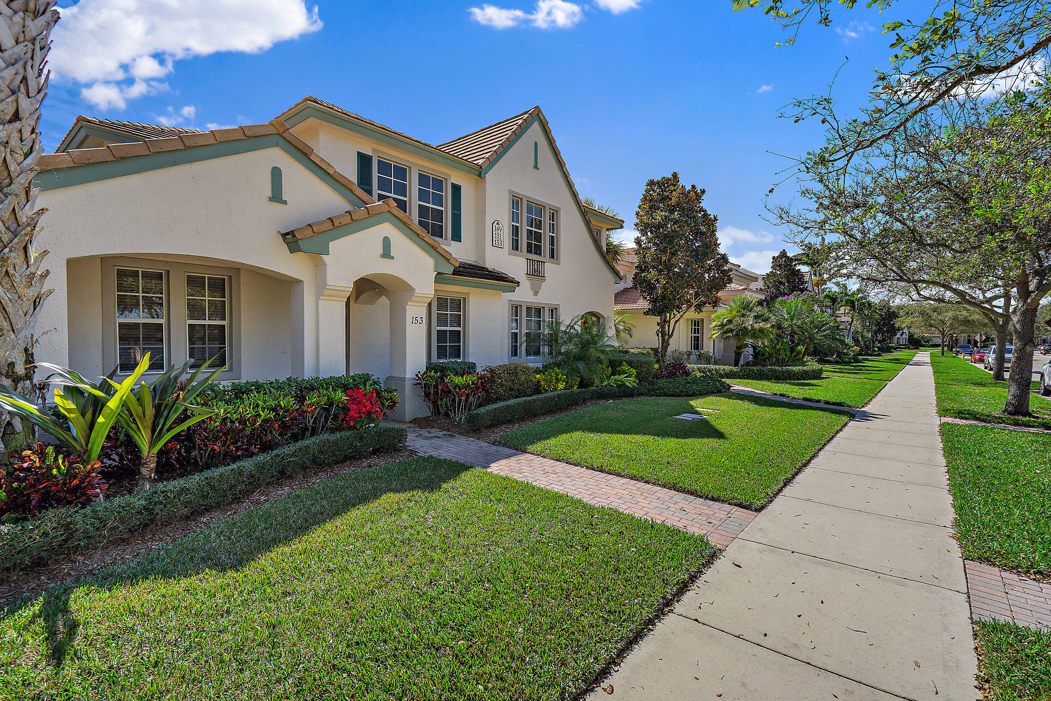 MANSIONS AT EVERGRENE WEST CONDO - Residential Lease