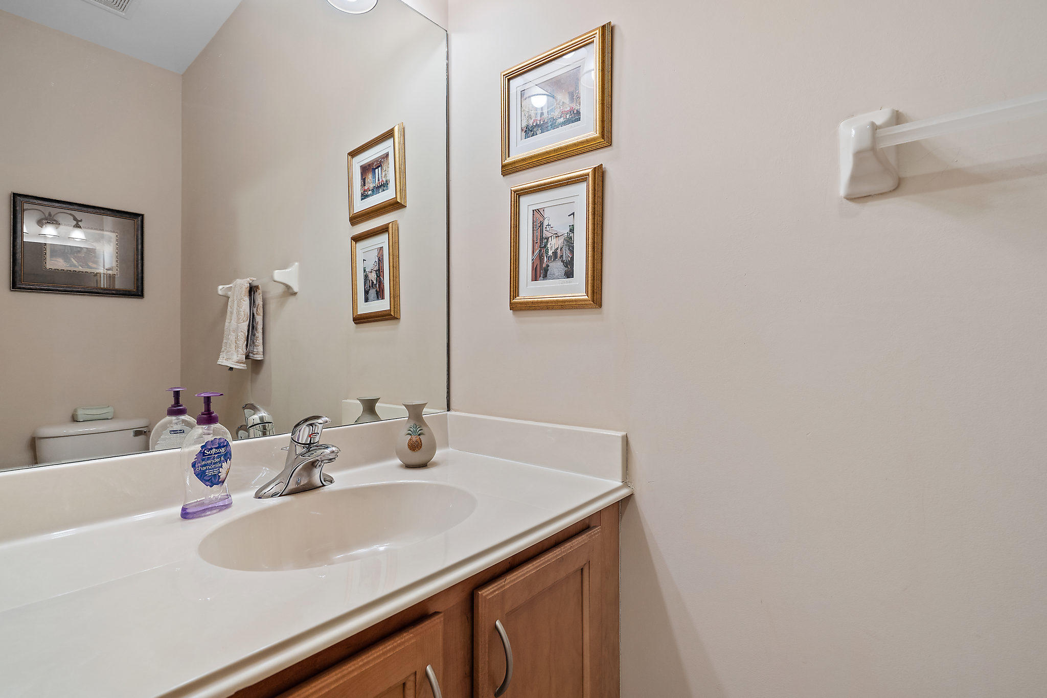 MANSIONS AT EVERGRENE WEST CONDO - Residential Lease