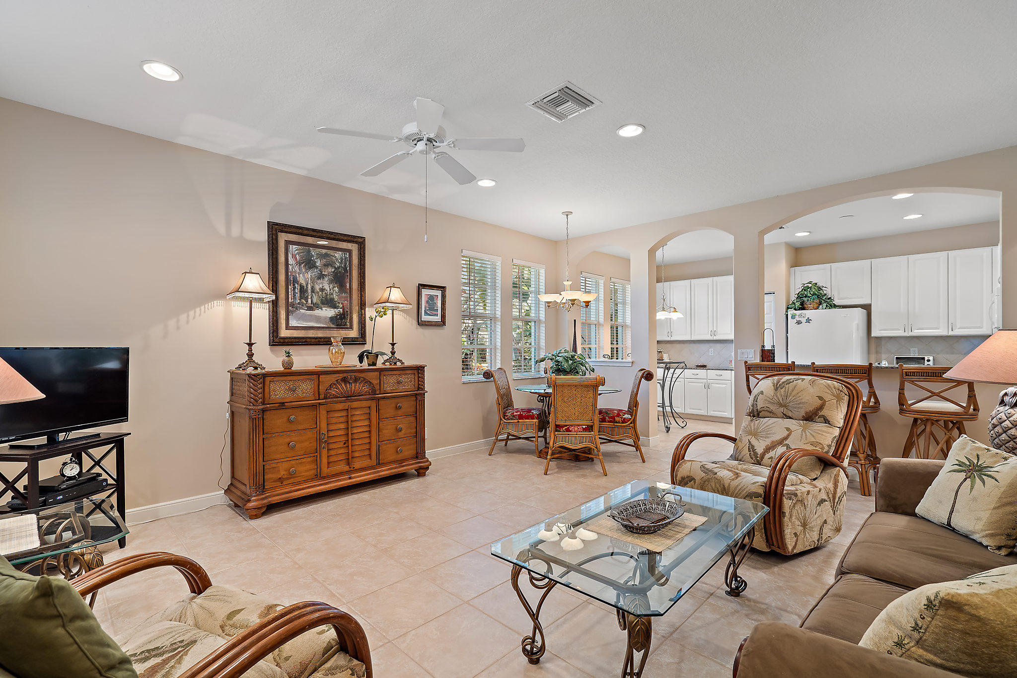 MANSIONS AT EVERGRENE WEST CONDO - Residential Lease