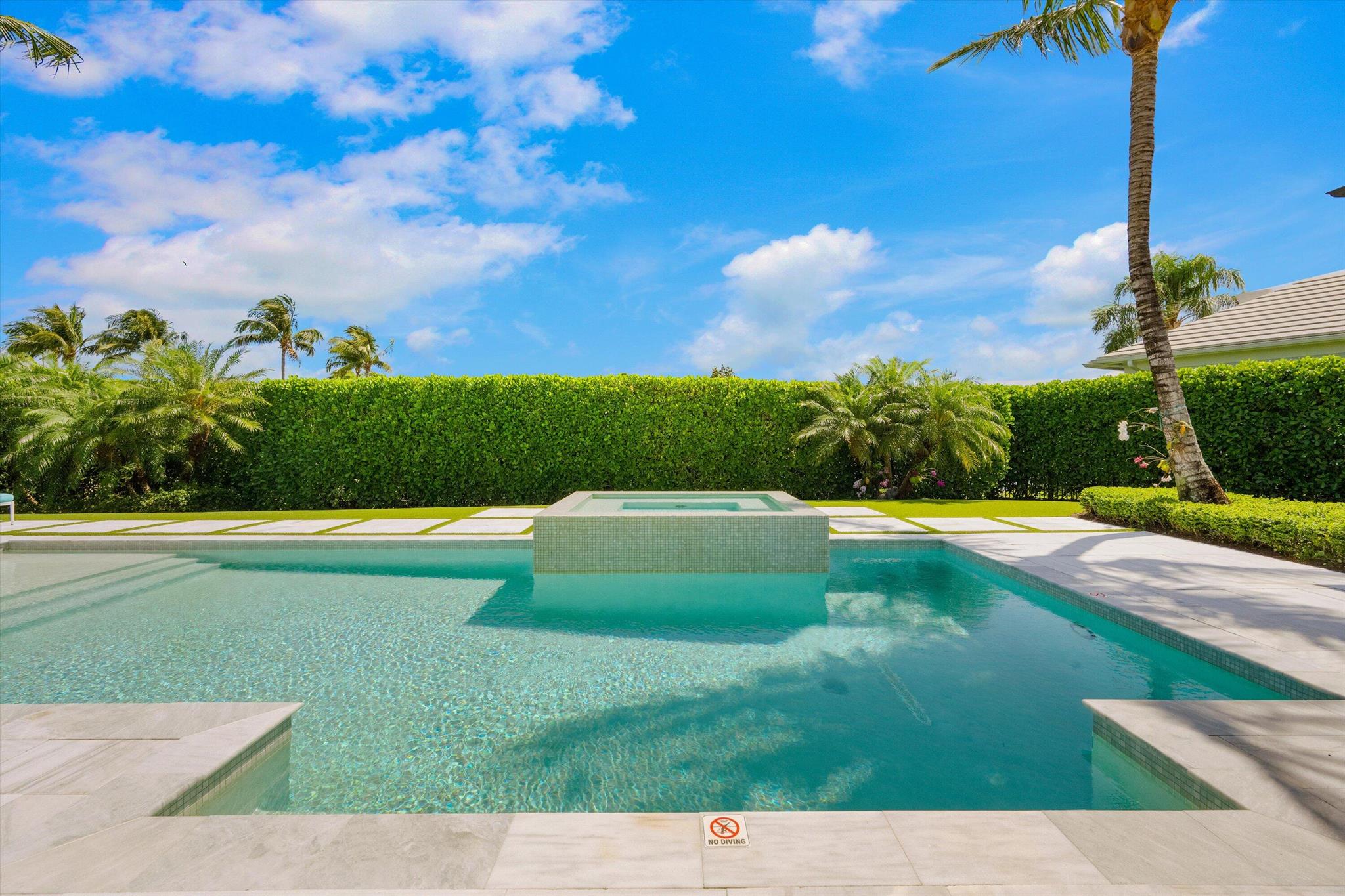 LOXAHATCHEE CLUB AT MAPLE - Residential