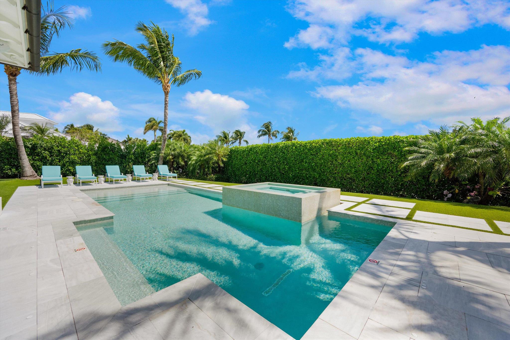 LOXAHATCHEE CLUB AT MAPLE - Residential