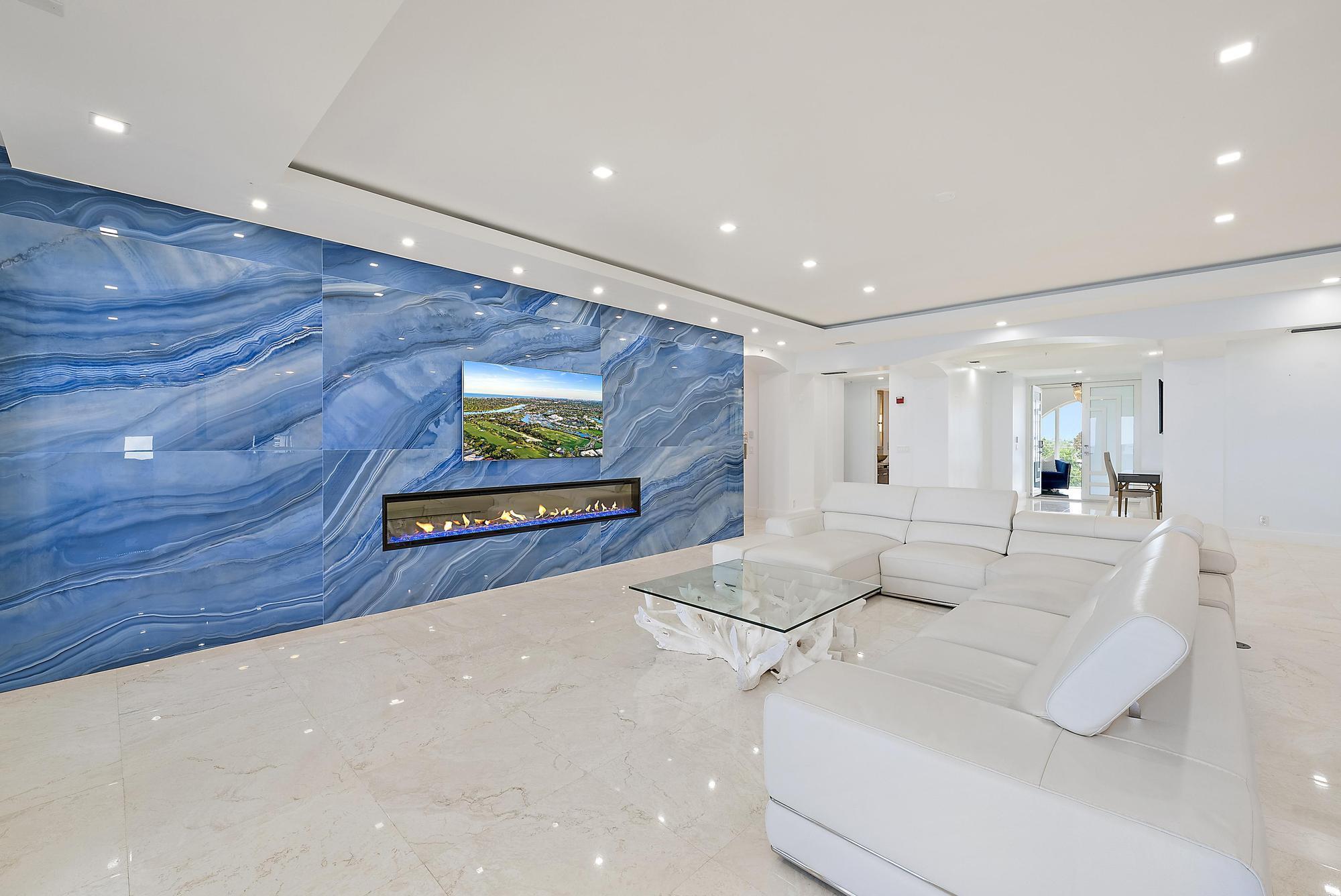 ATHENA CONDO - Residential