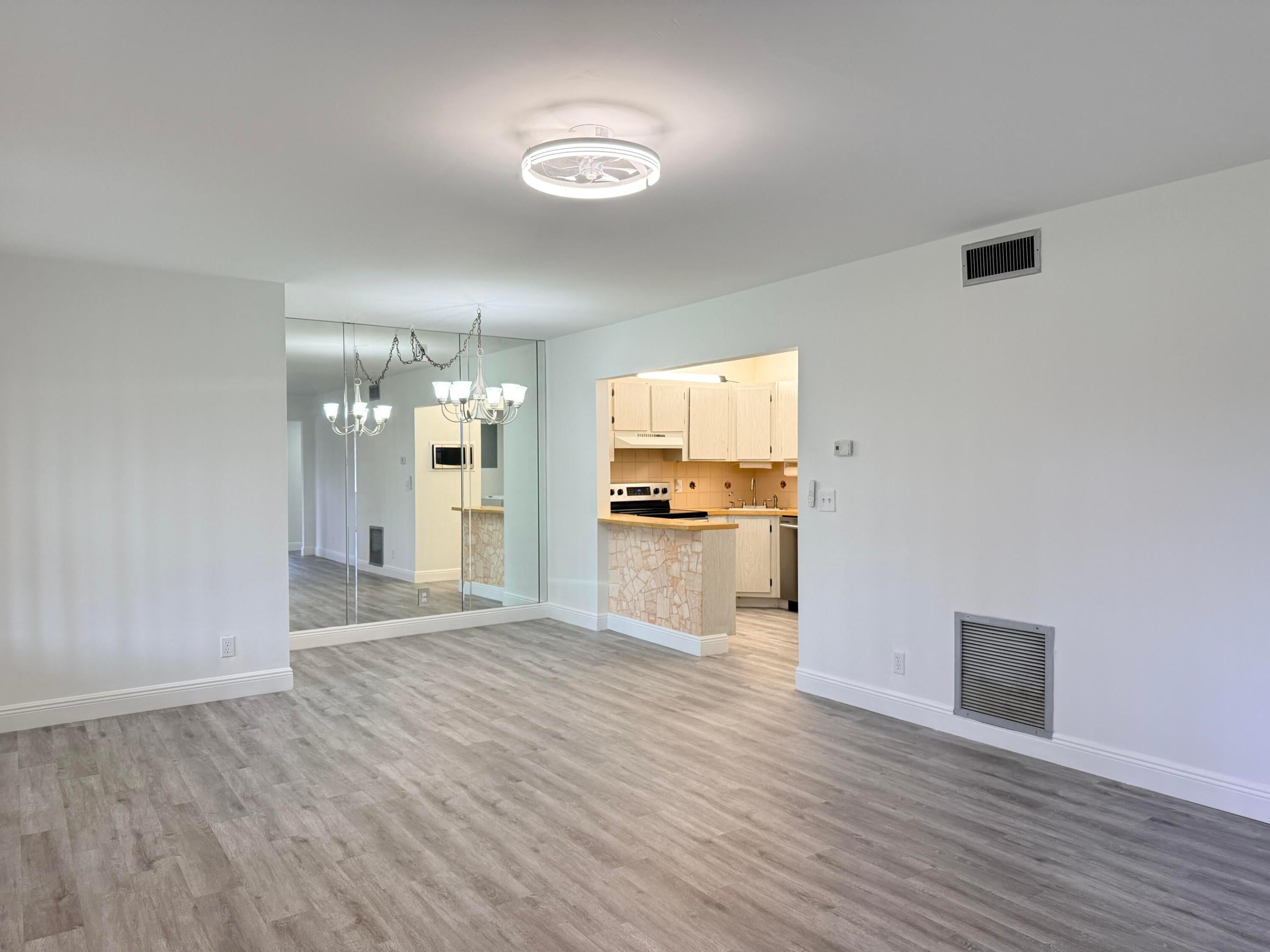 Properties 318 Knotty Pine Circle D-2