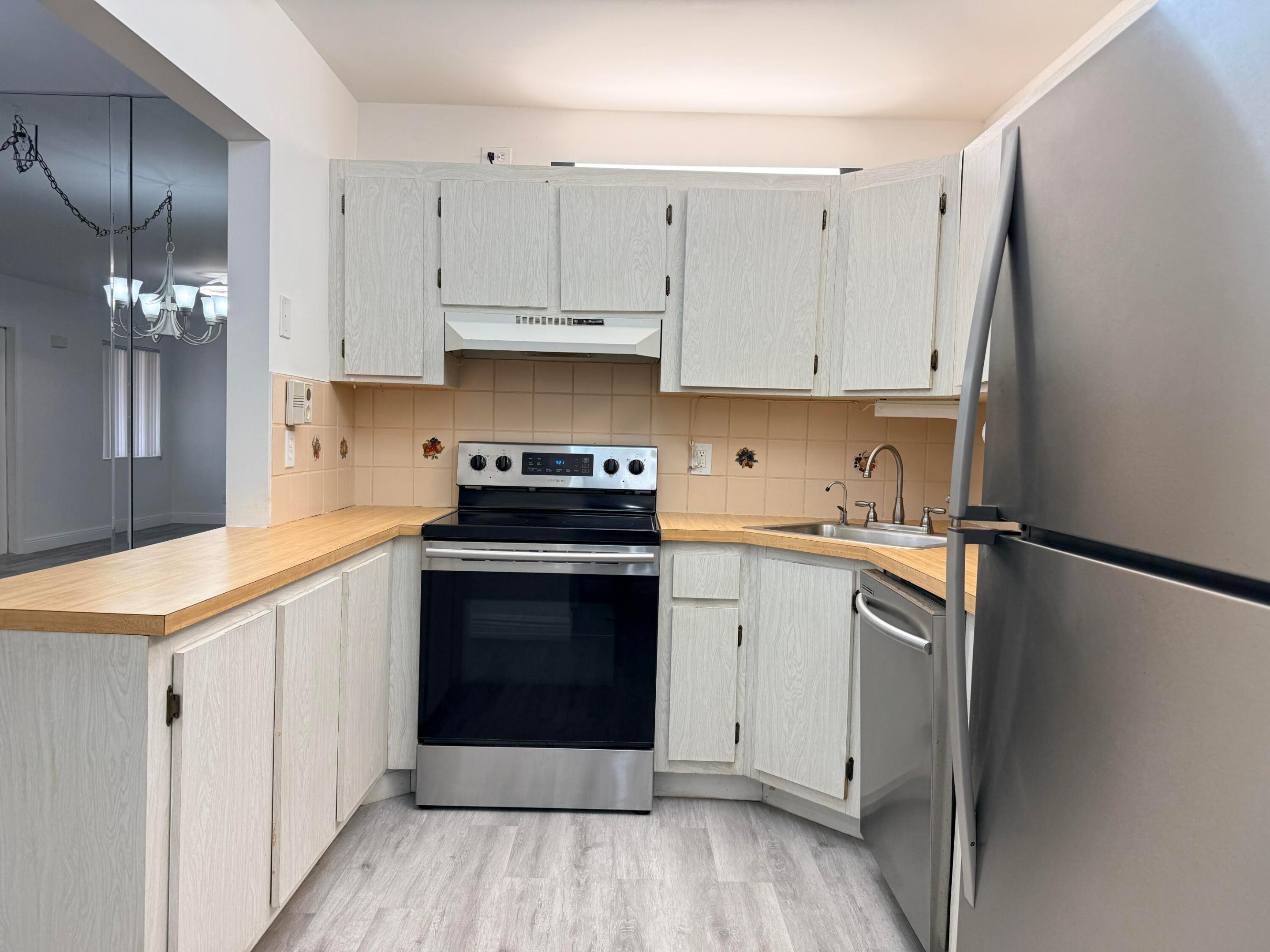 318 Knotty Pine Circle D-2