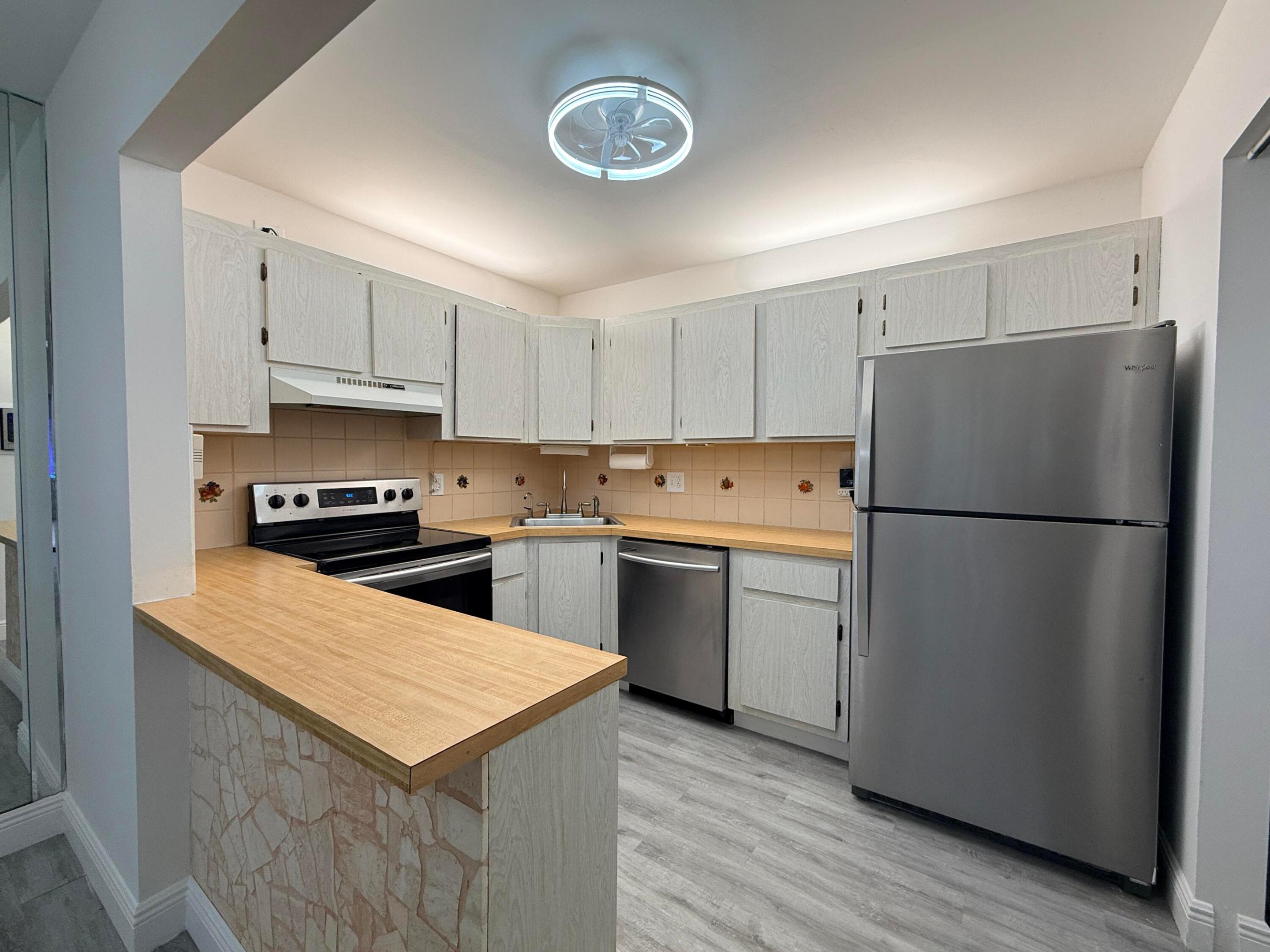 318 Knotty Pine Circle D-2