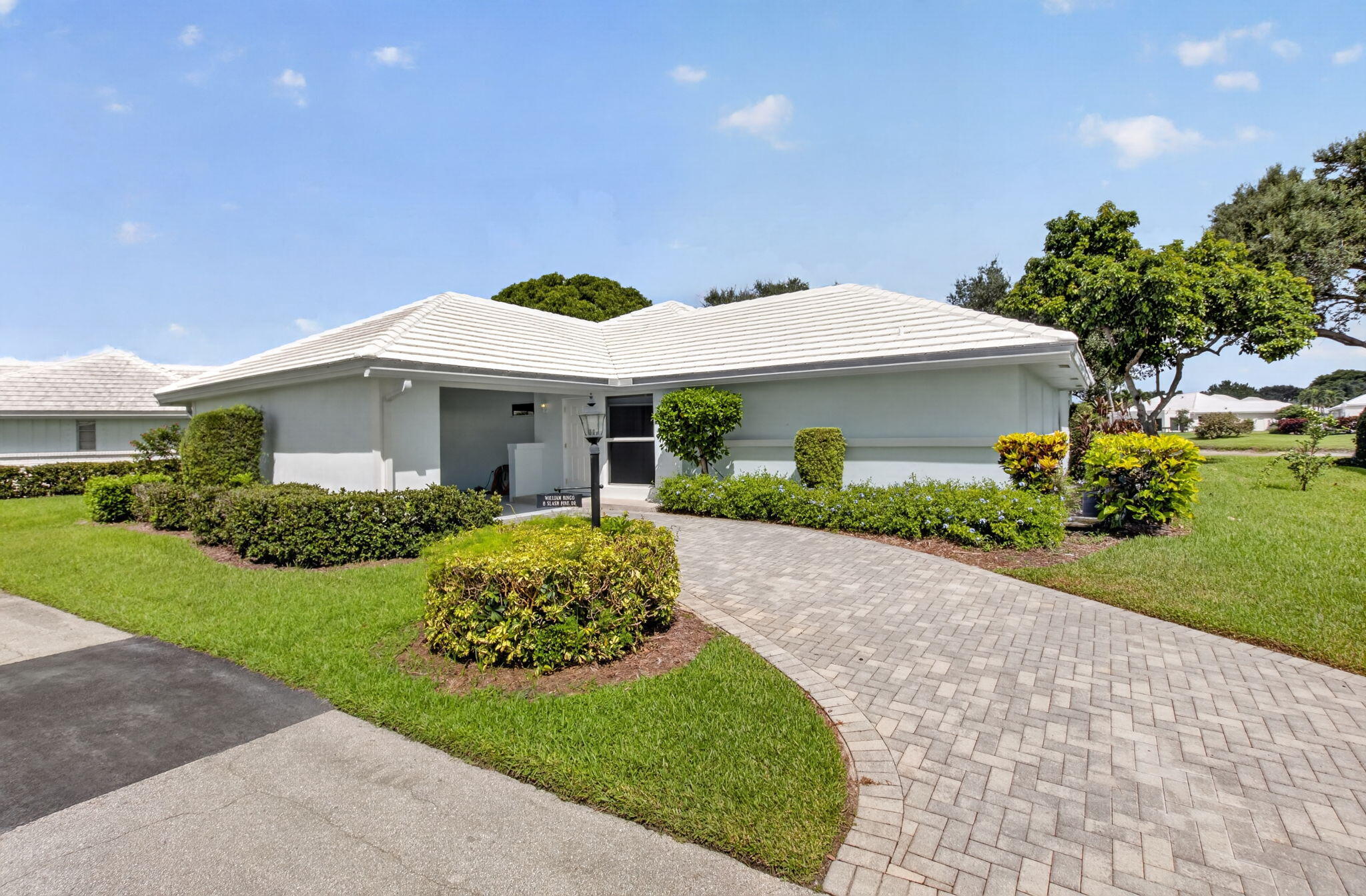 8 SLASH PINE Drive