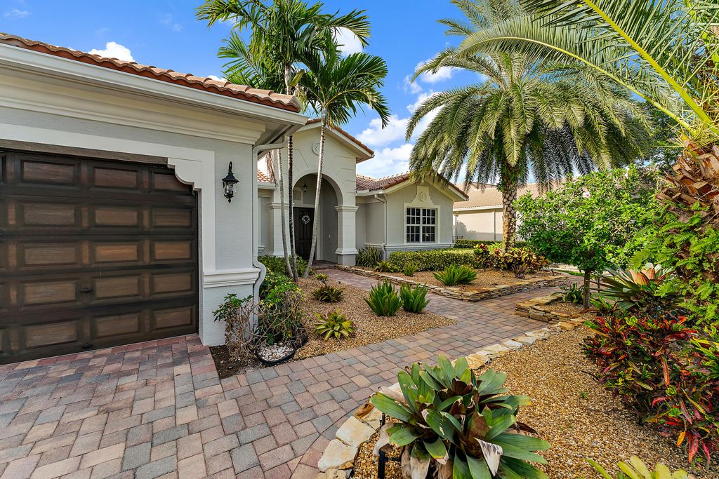 Photo of 344 Rudder Cay Way, Jupiter, FL 33458 (MLS # R10932541)