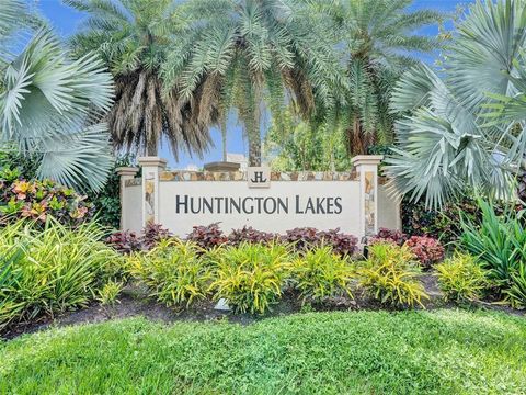 14375 Strathmore Ln 303 Delray Beach FL 33446