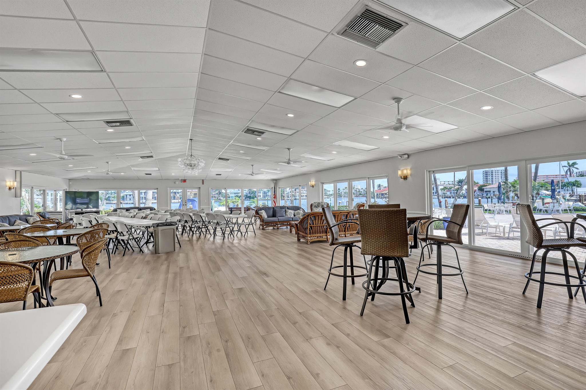 TROPIC HARBOR - Residential