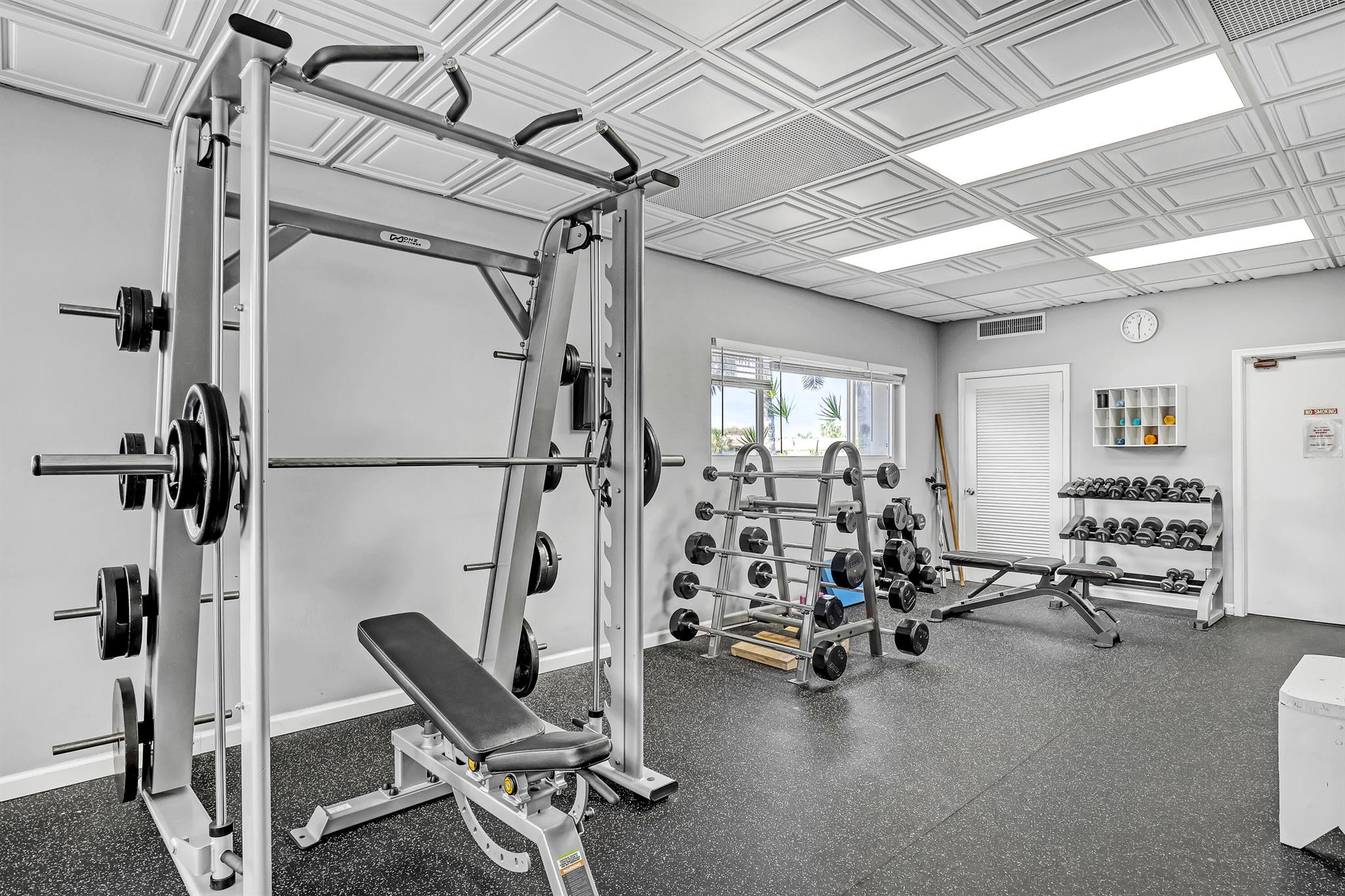 TROPIC HARBOR - Residential