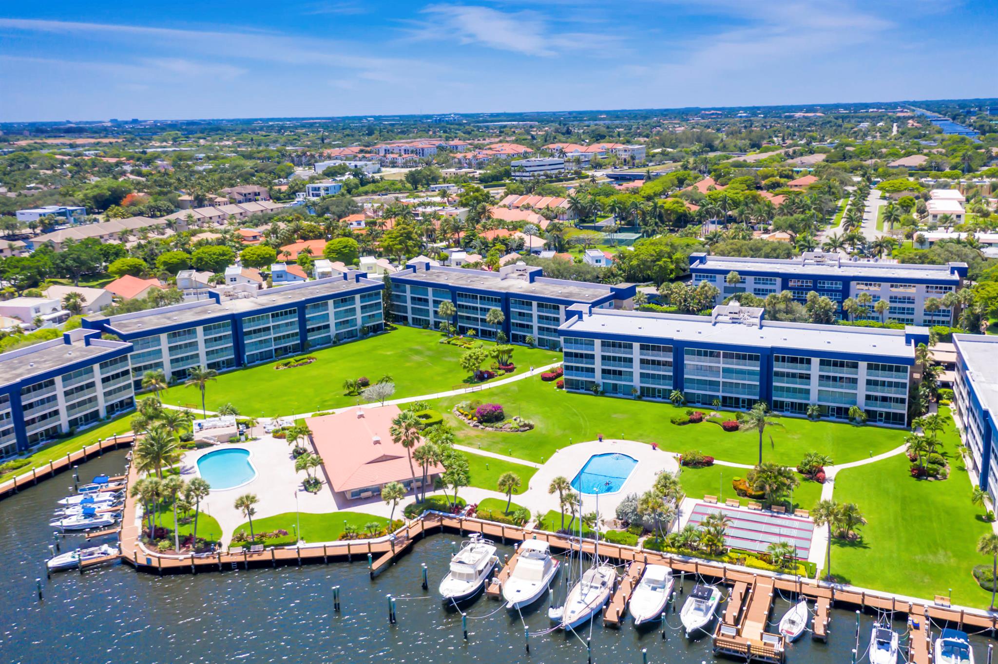 TROPIC HARBOR - Residential