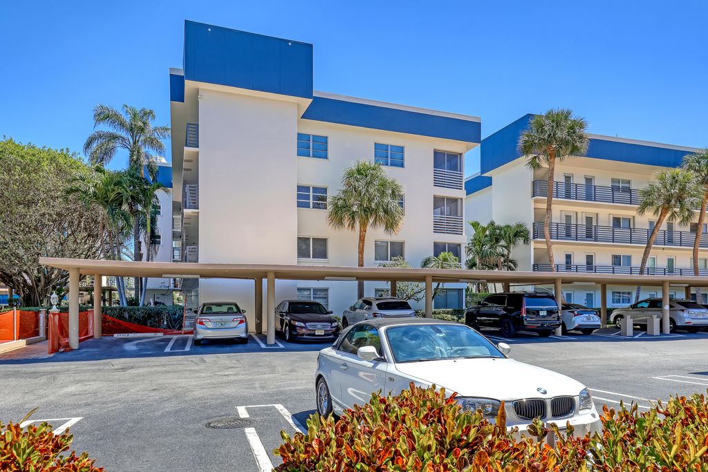 Photo of 3351 Spanish Trail #115, Delray Beach, FL 33483 (MLS # R11137059)