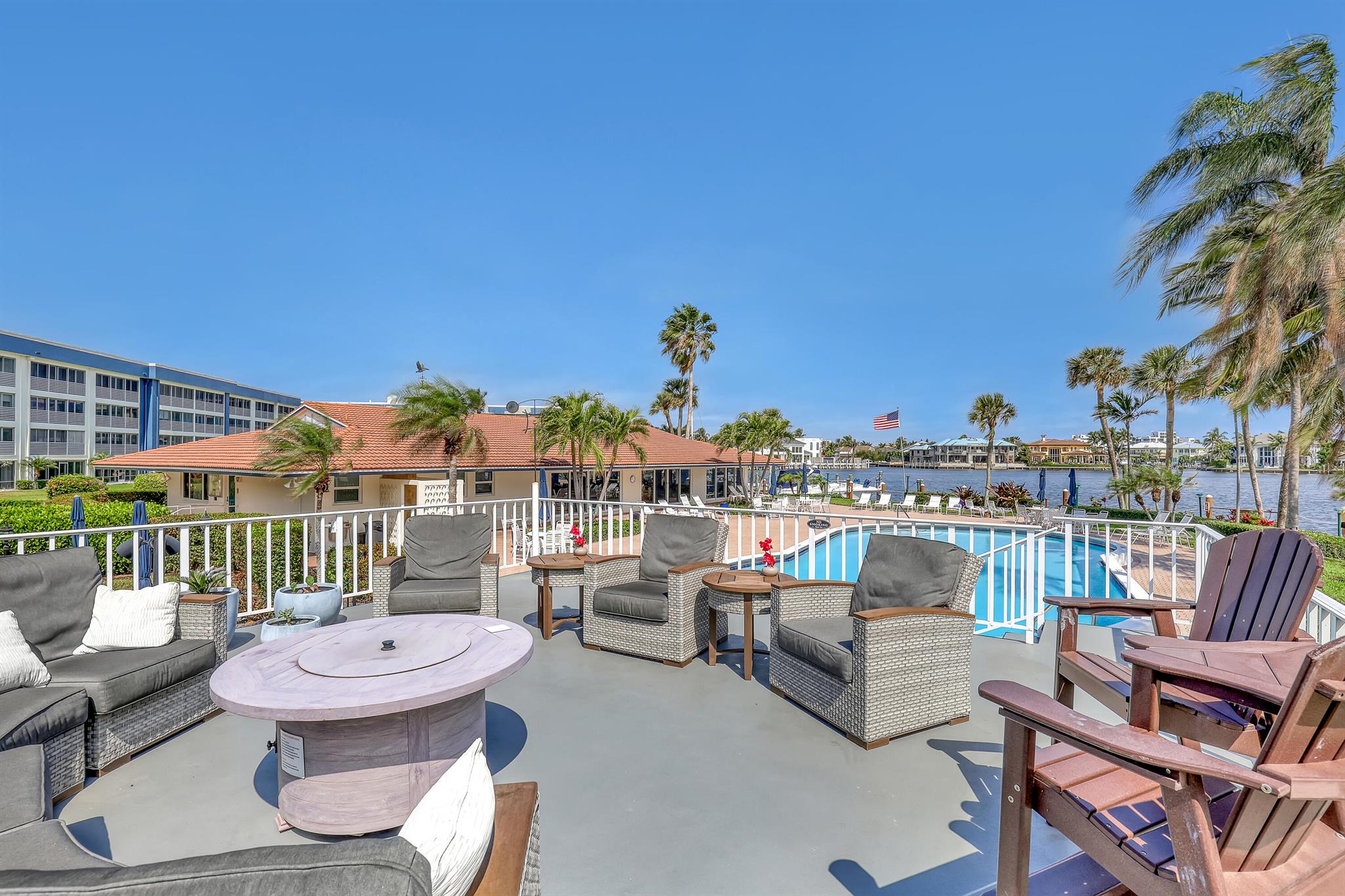 TROPIC HARBOR - Residential