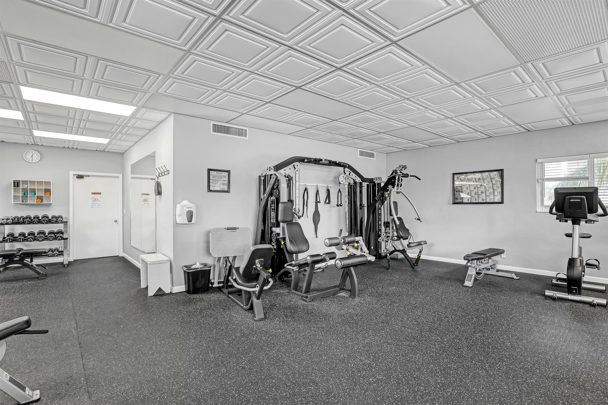 TROPIC HARBOR - Residential