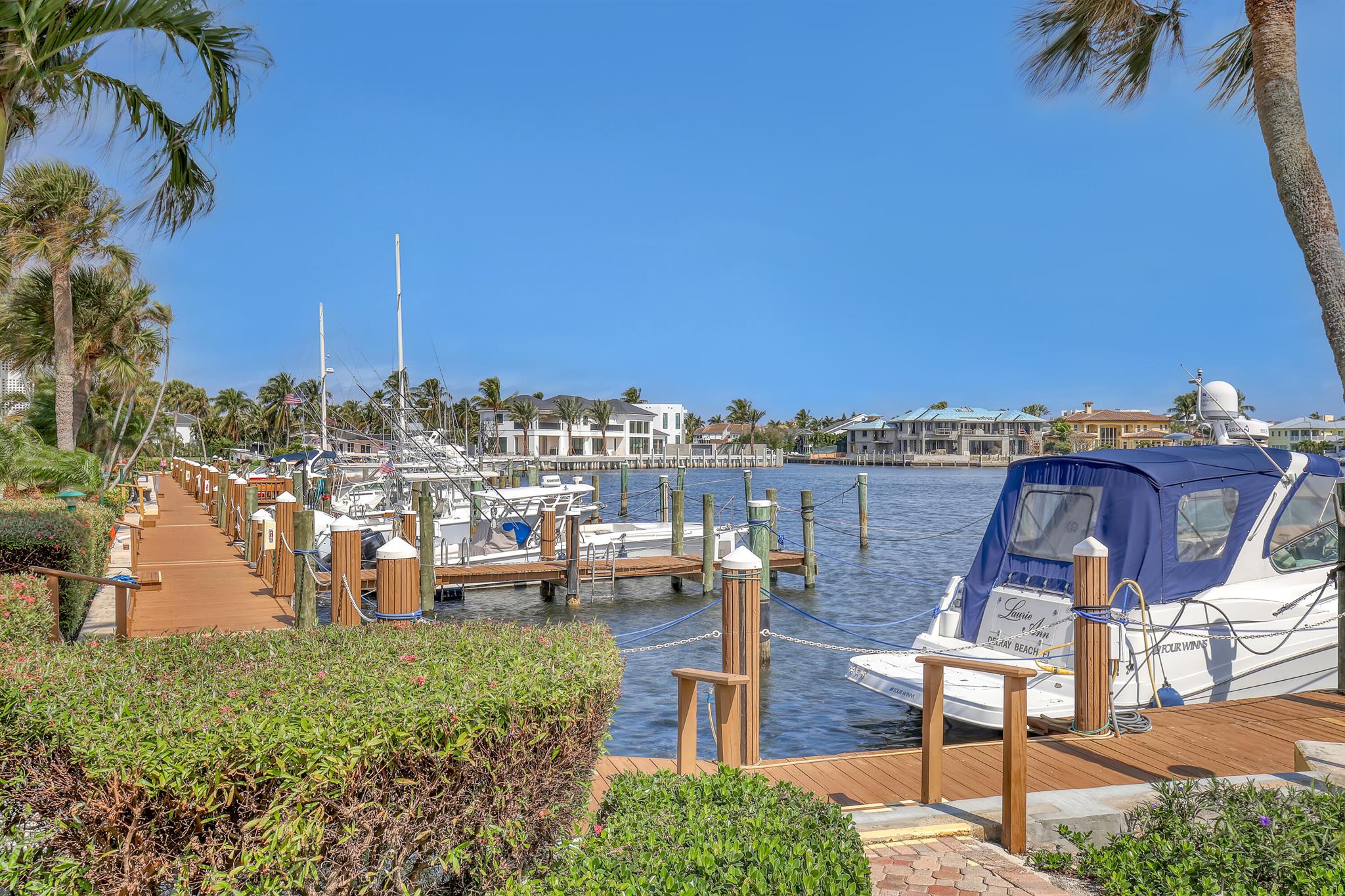 TROPIC HARBOR - Residential