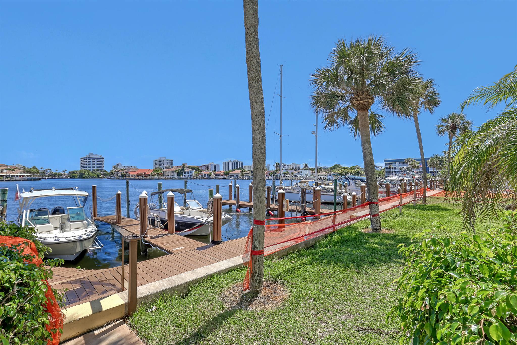 TROPIC HARBOR - Residential