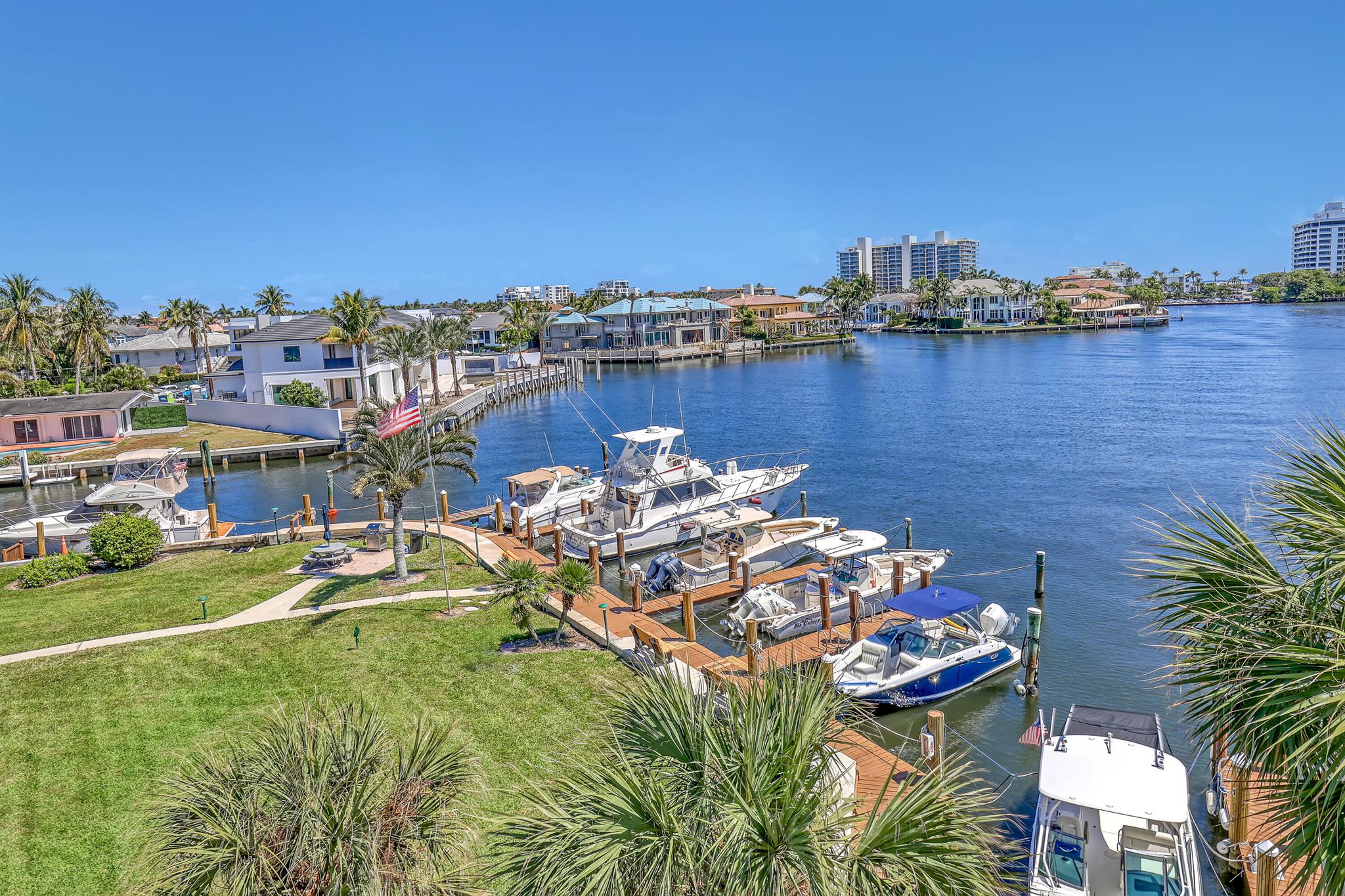 TROPIC HARBOR - Residential