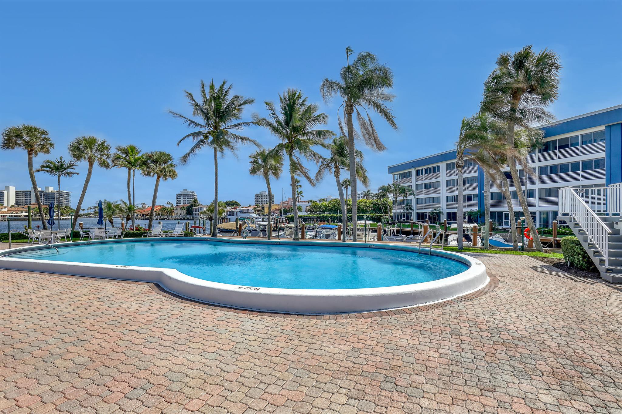 TROPIC HARBOR - Residential