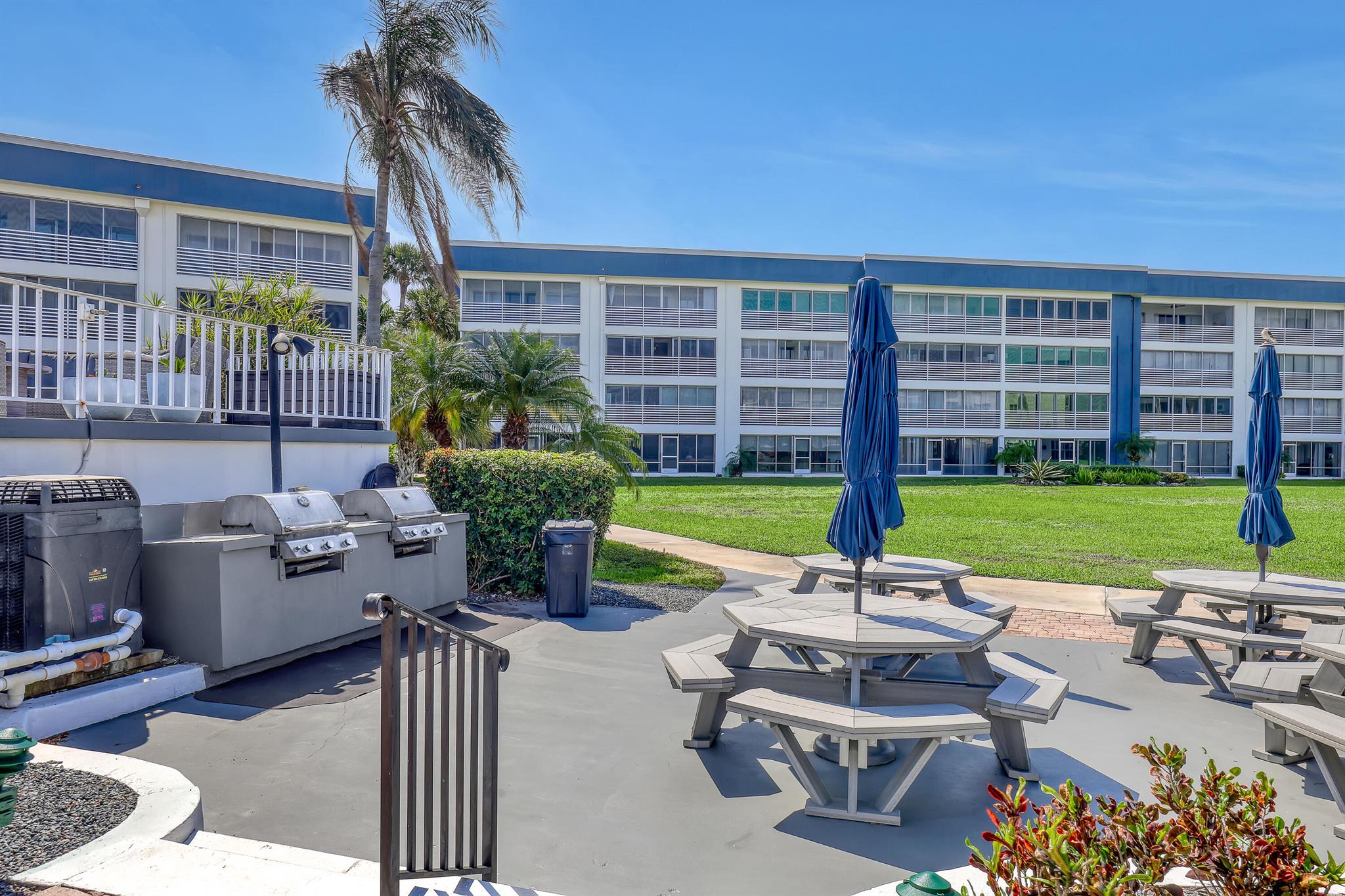 TROPIC HARBOR - Residential