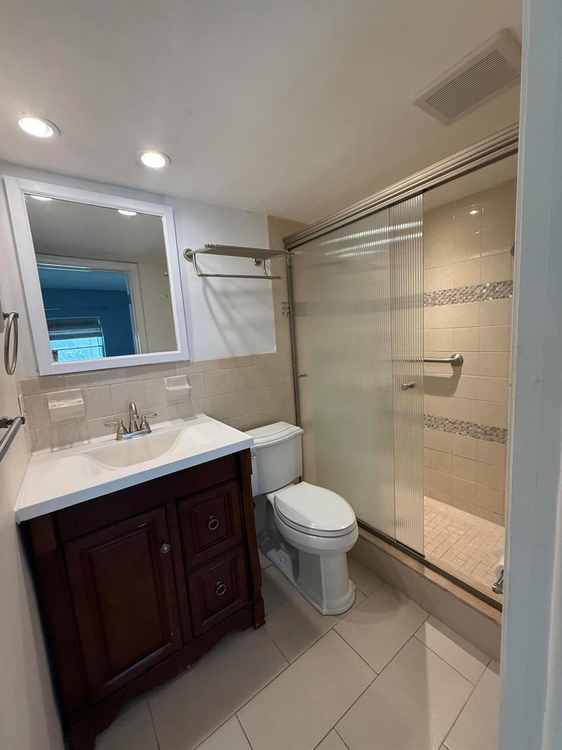 TROPIC HARBOR - Residential