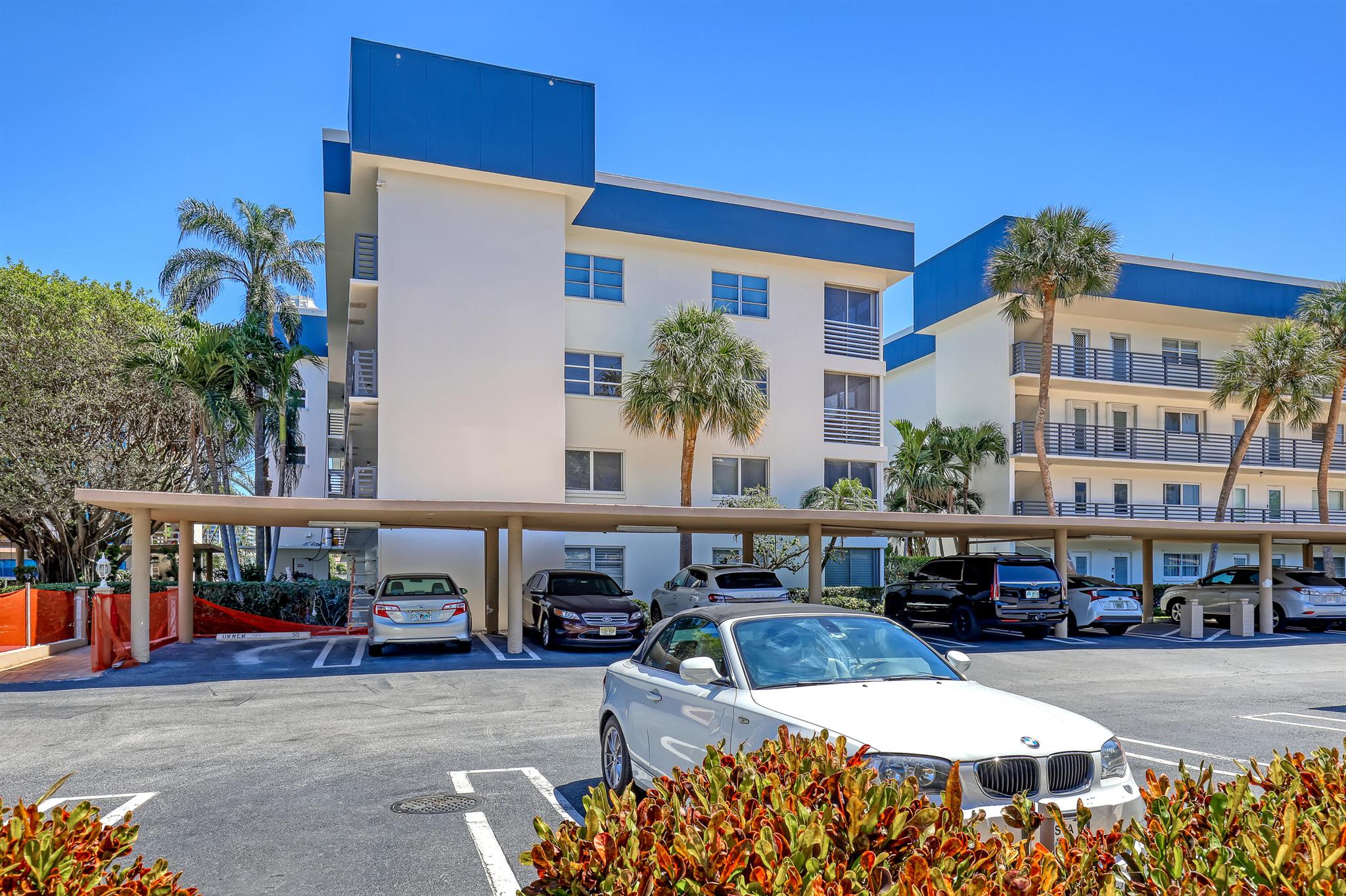 TROPIC HARBOR - Residential