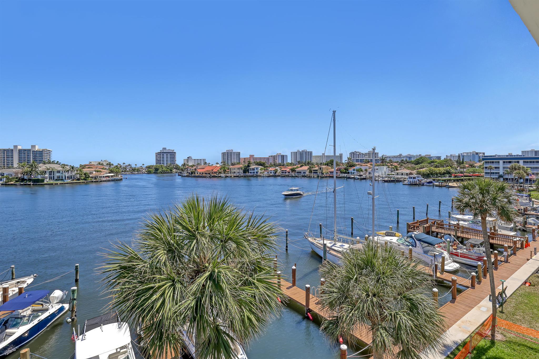 TROPIC HARBOR - Residential