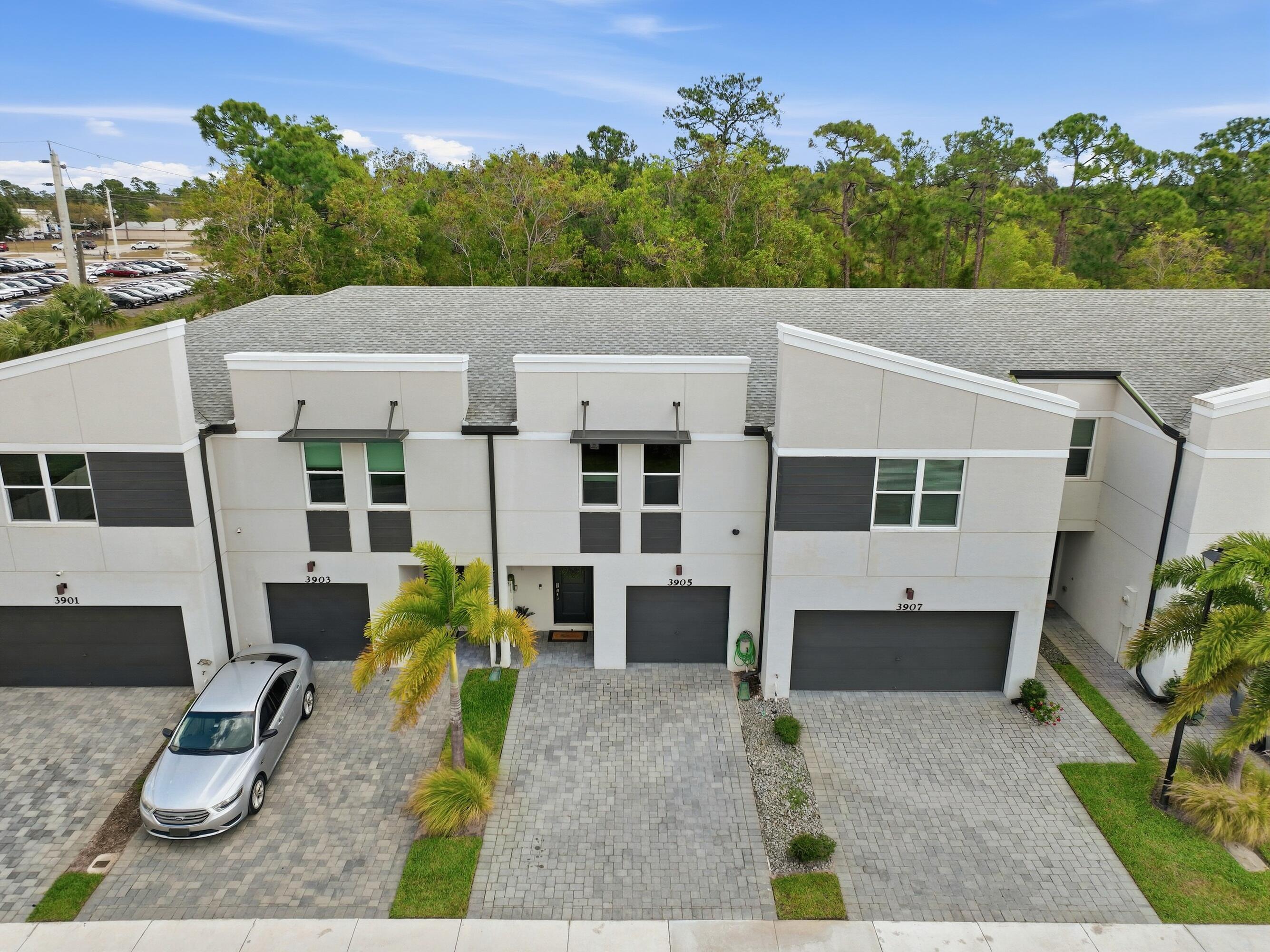 TRILLIUM - Residential