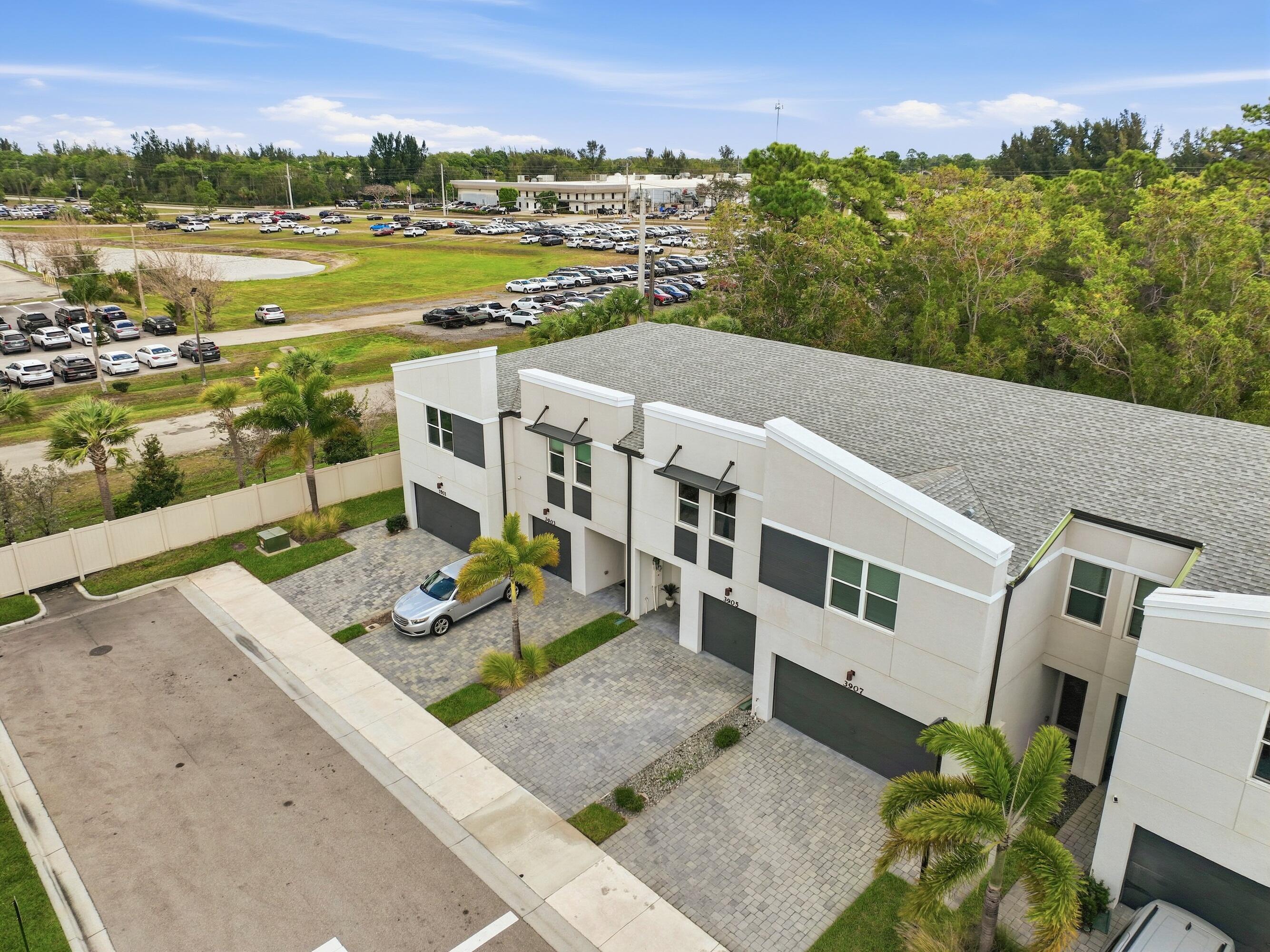 TRILLIUM - Residential