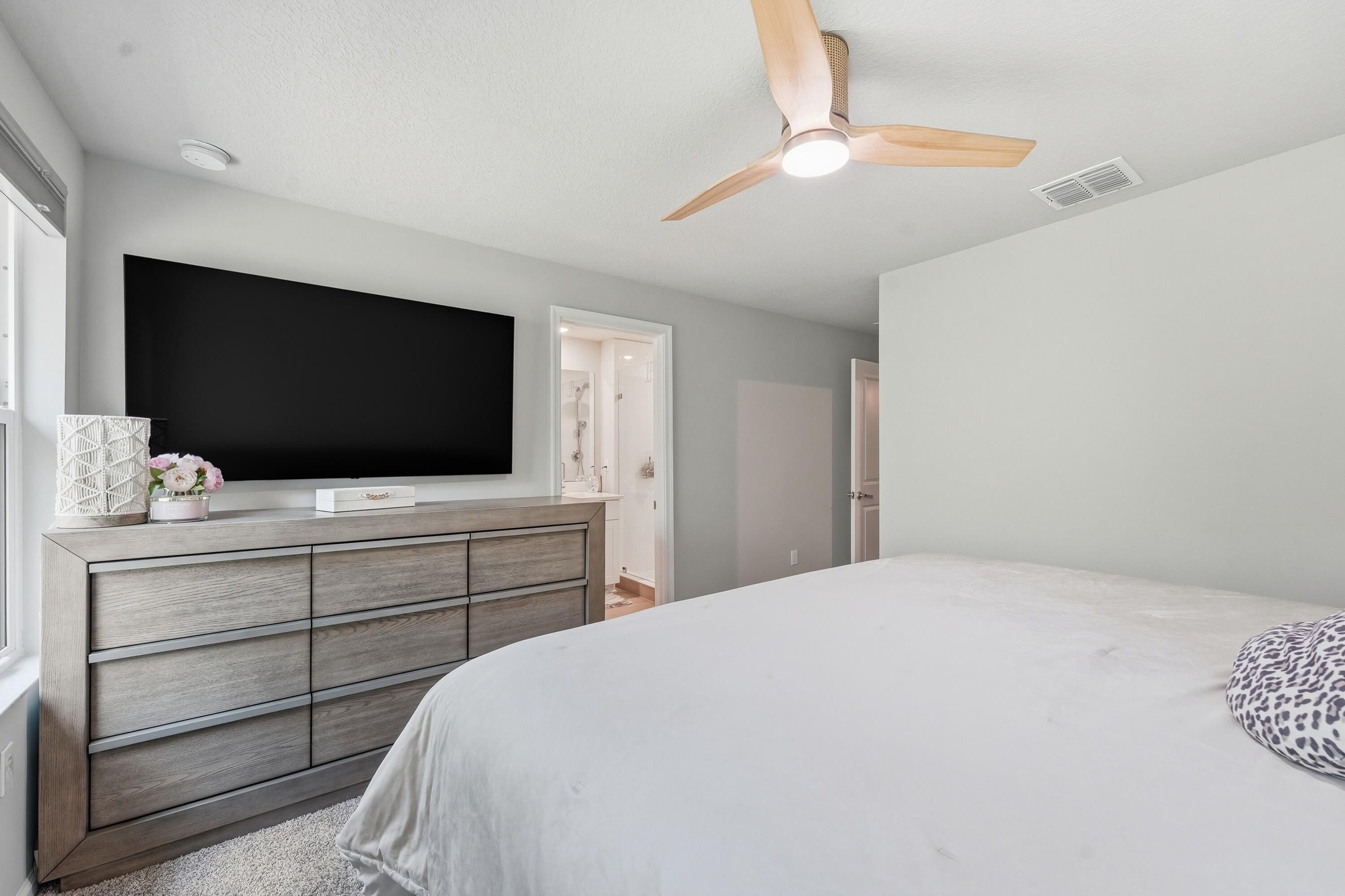 TRILLIUM - Residential