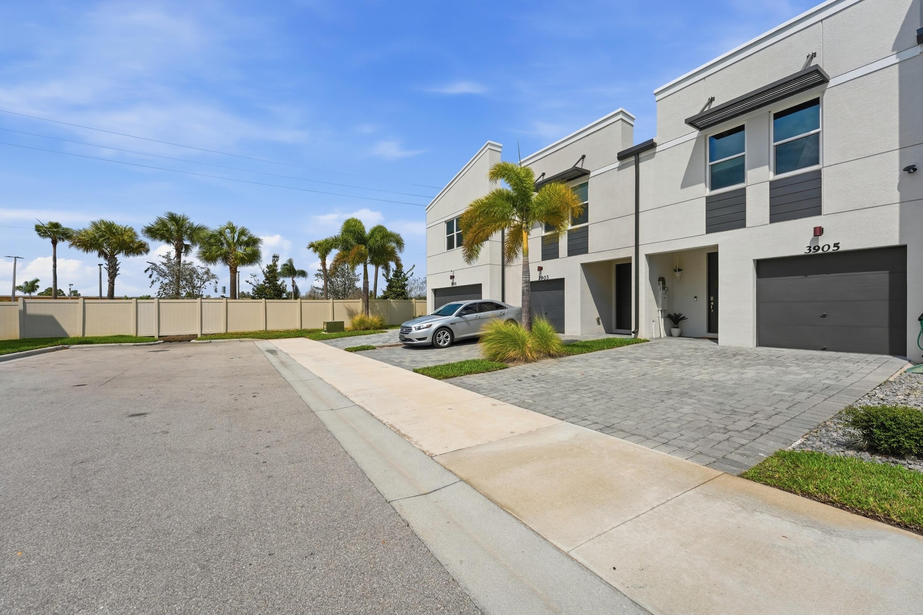 TRILLIUM - Residential