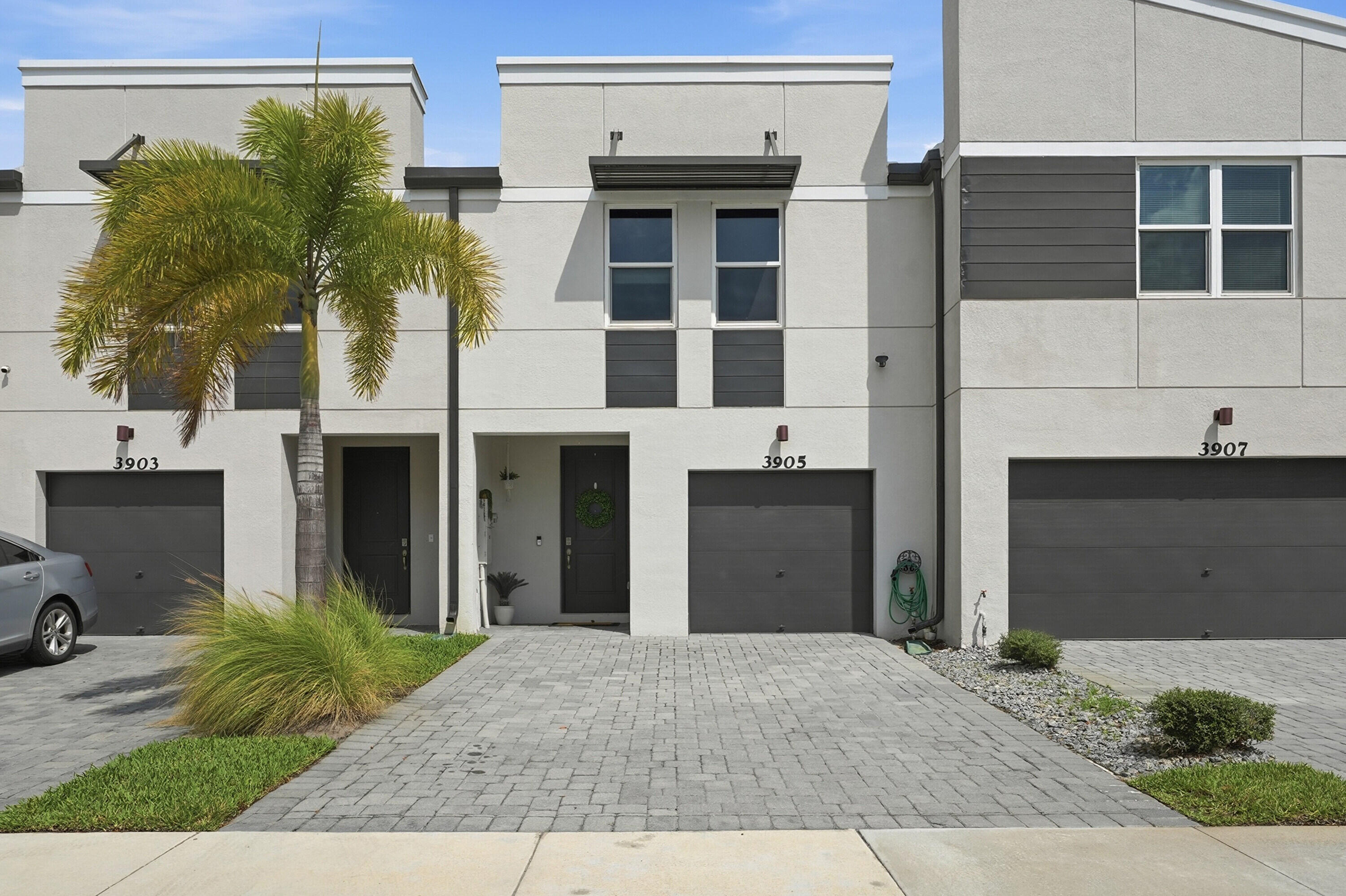 TRILLIUM - Residential