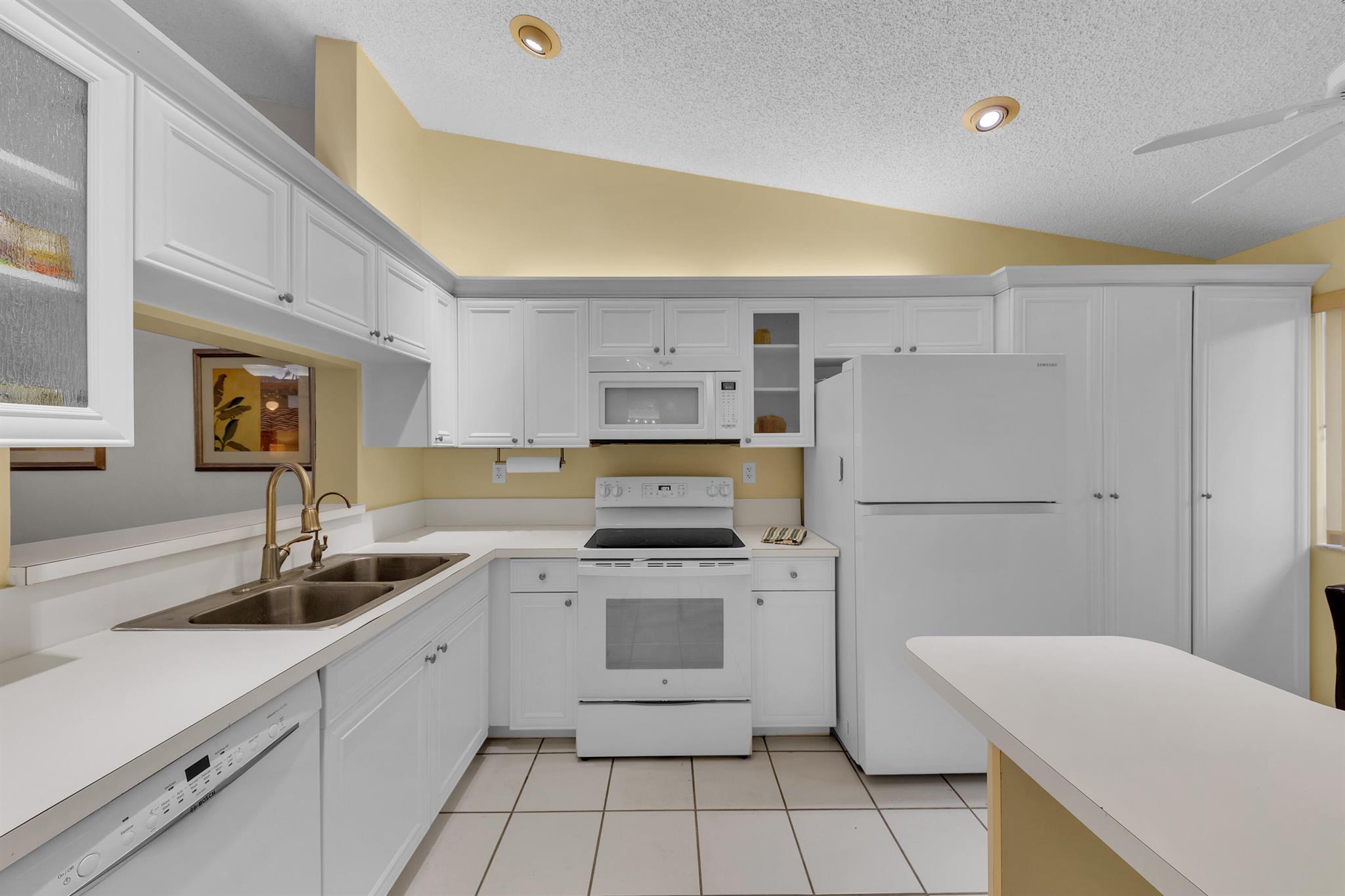 380 NW 67th Street J207