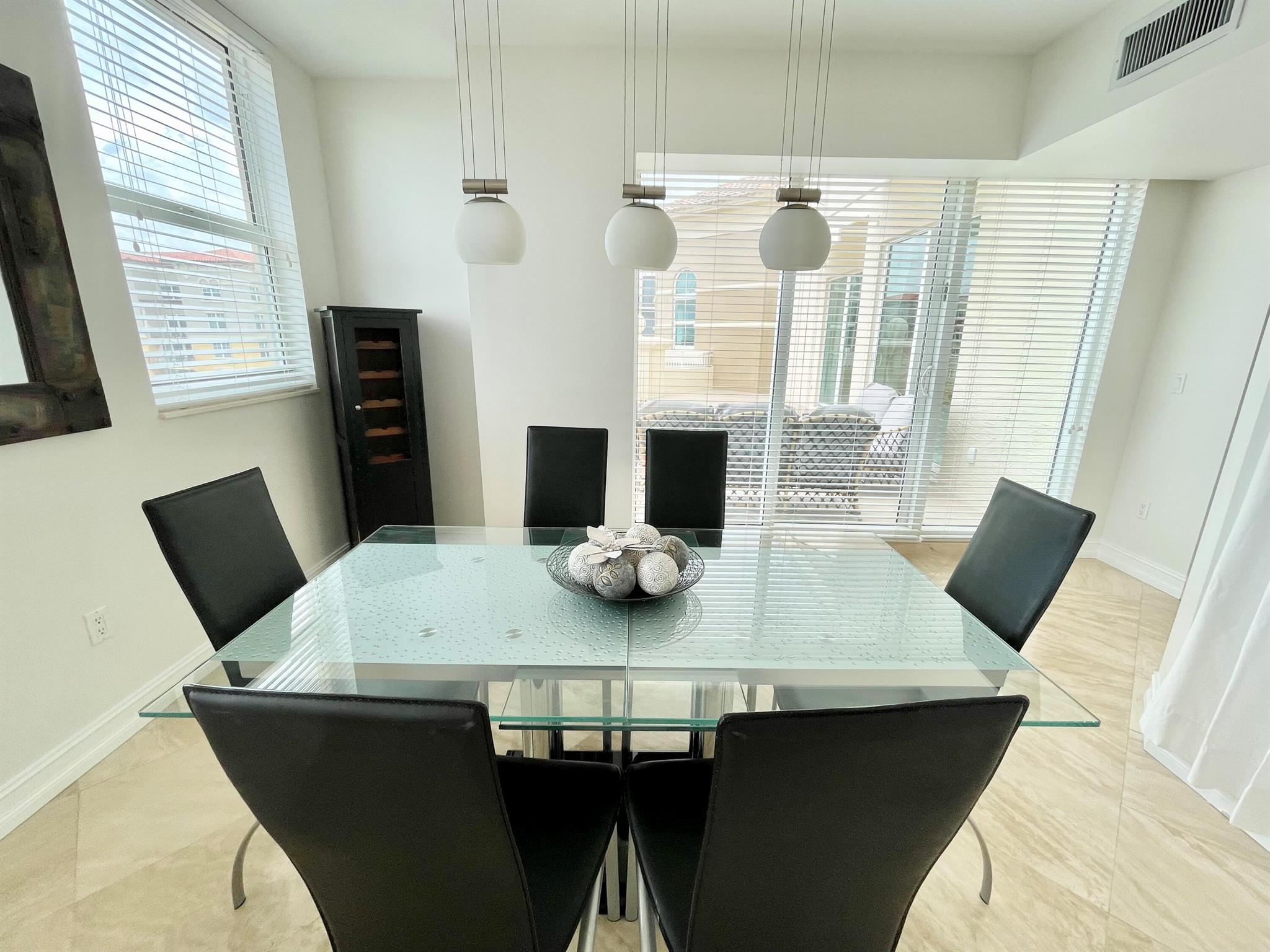 PALMETTO PLACE CONDO - Residential Lease