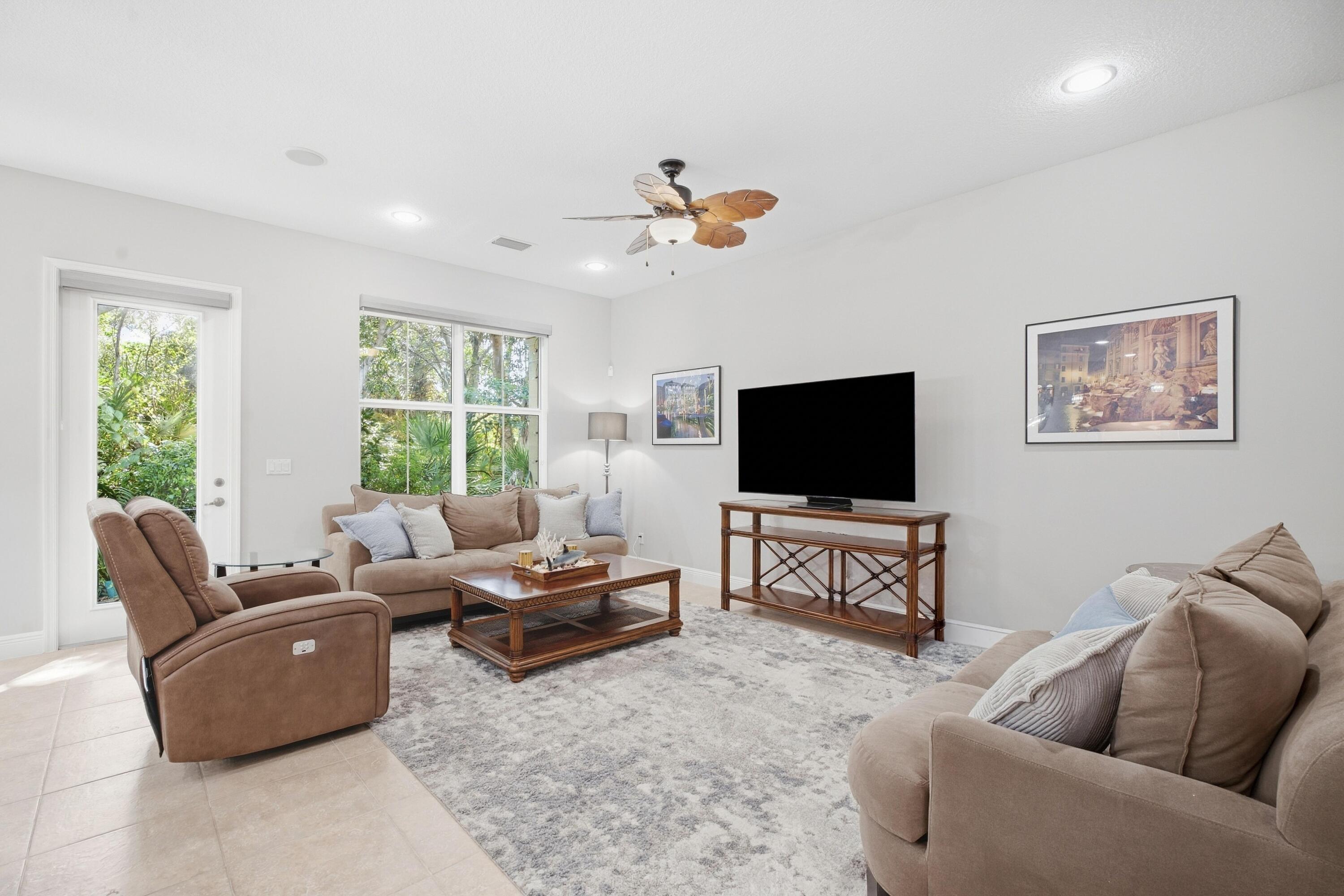 View photos, virtual tours, details... 1020 PICCADILLY Street