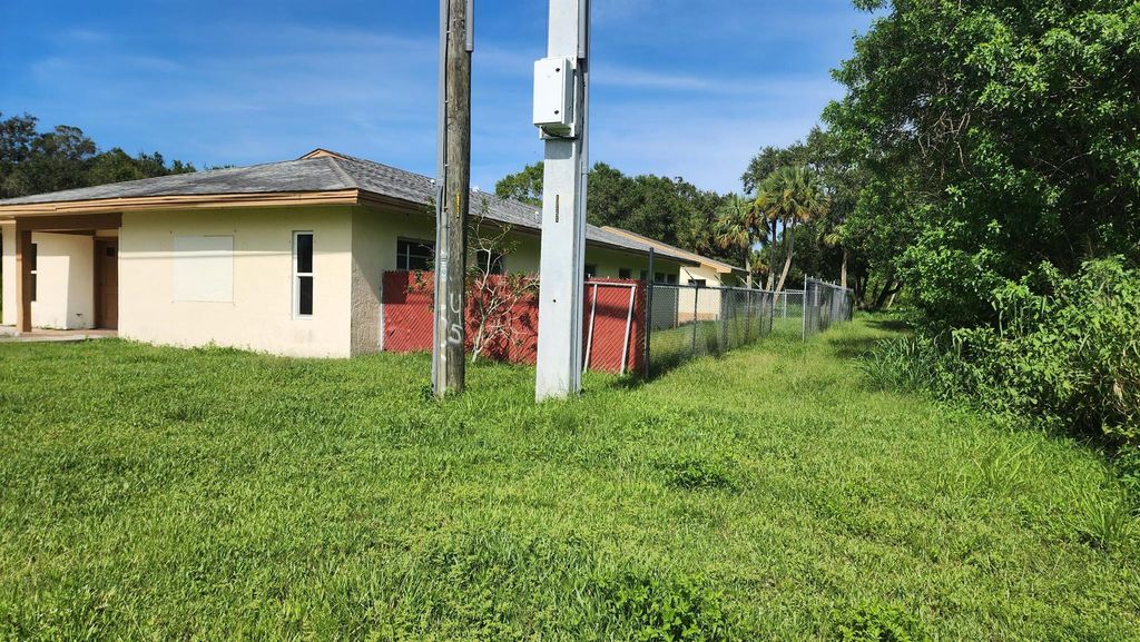 Photo of 3988 Kings Highway, Fort Pierce, FL (MLS # R10910993)