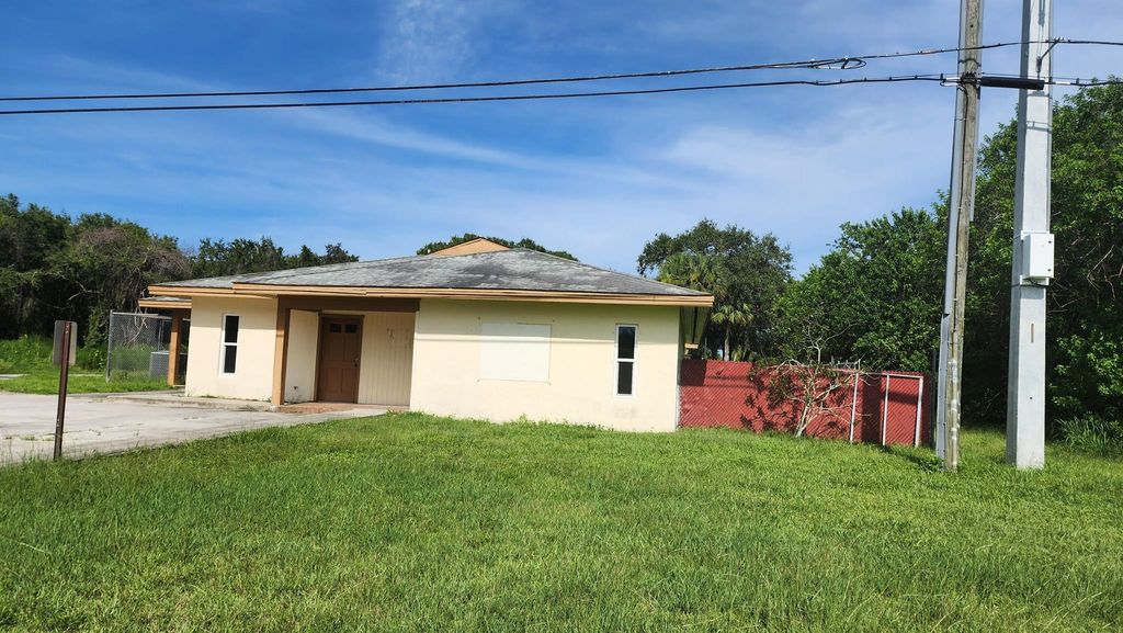 Photo of 3988 Kings Highway, Fort Pierce, FL (MLS # R10910993)