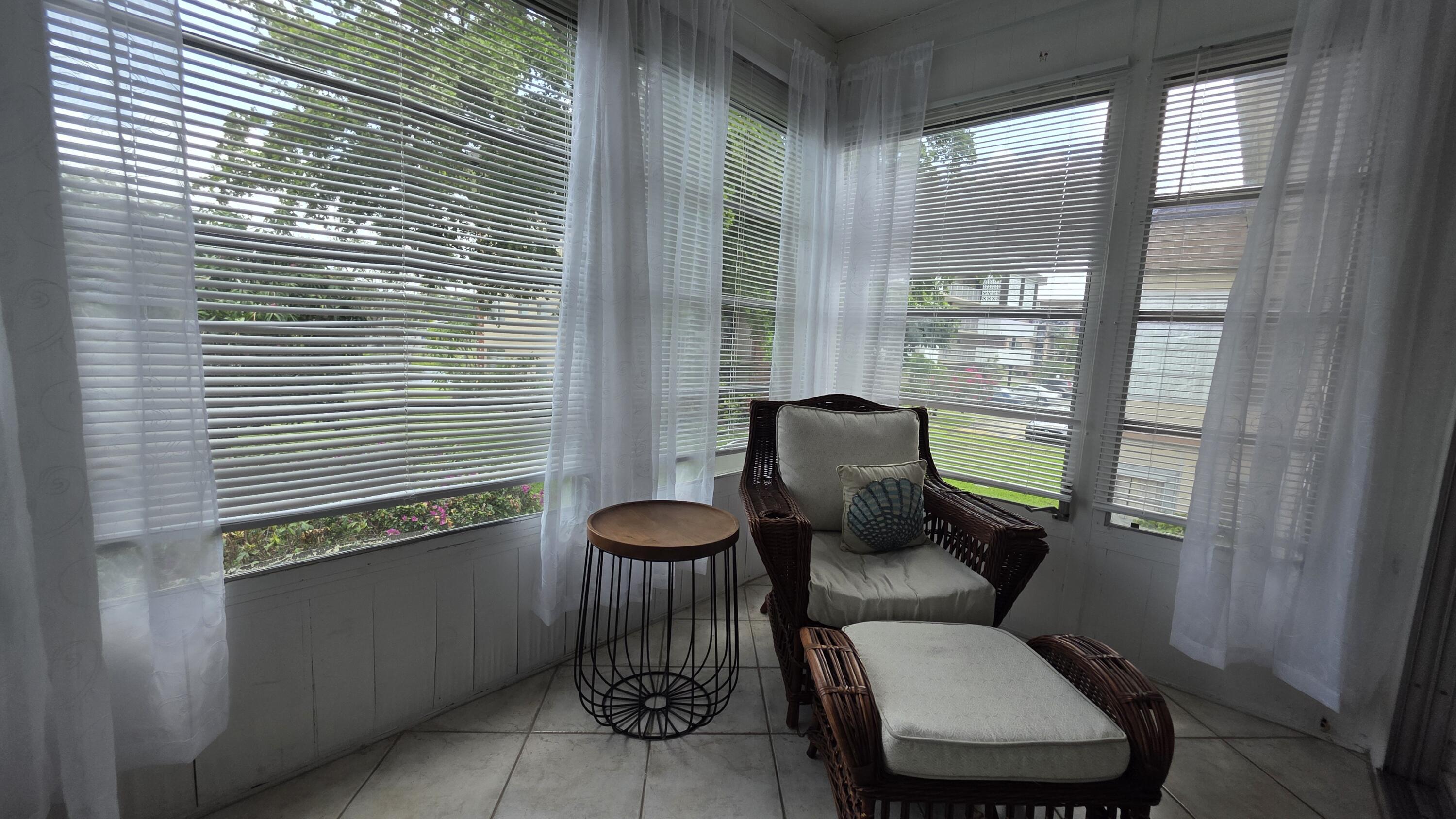 LAUDERDALE OAKS CONDO XVI - Residential Lease