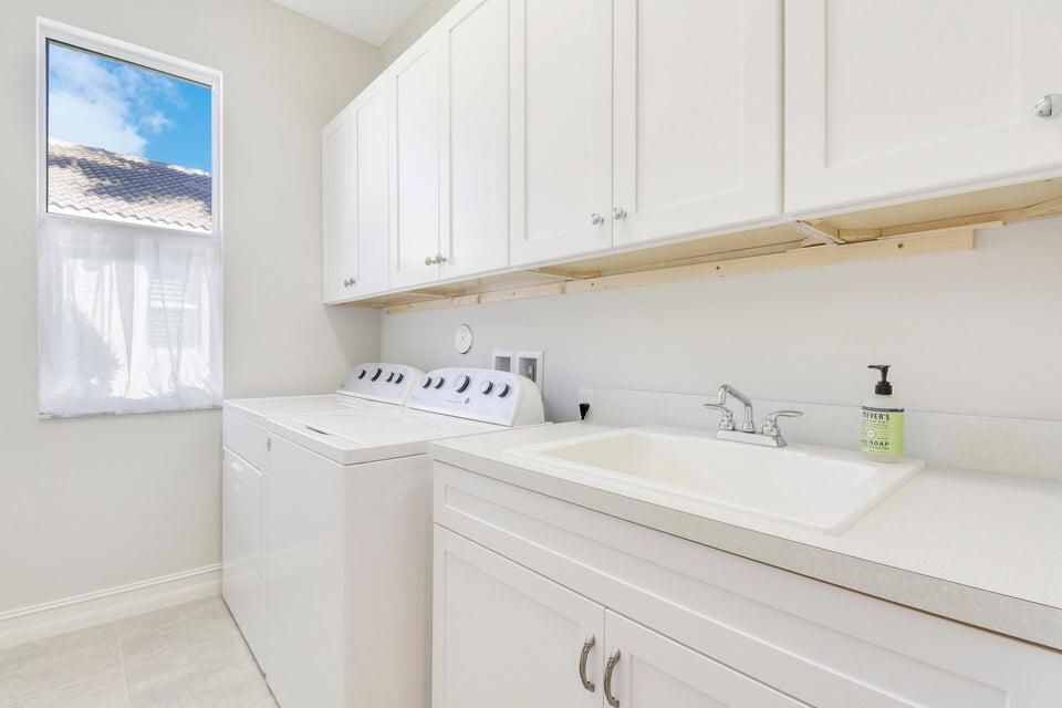 JUPITER COUNTRY CLUB POD E - Residential Lease