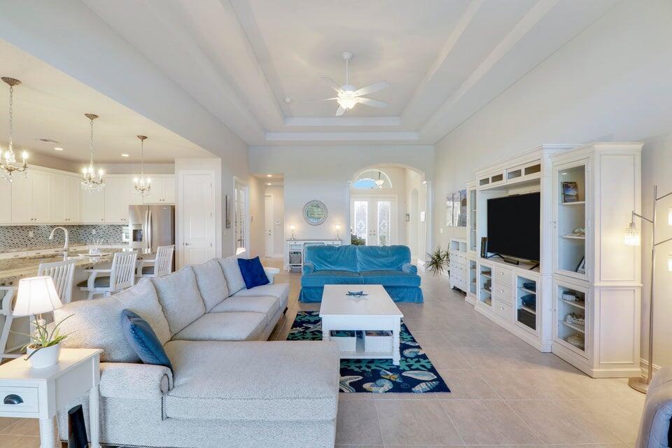 JUPITER COUNTRY CLUB POD E - Residential Lease