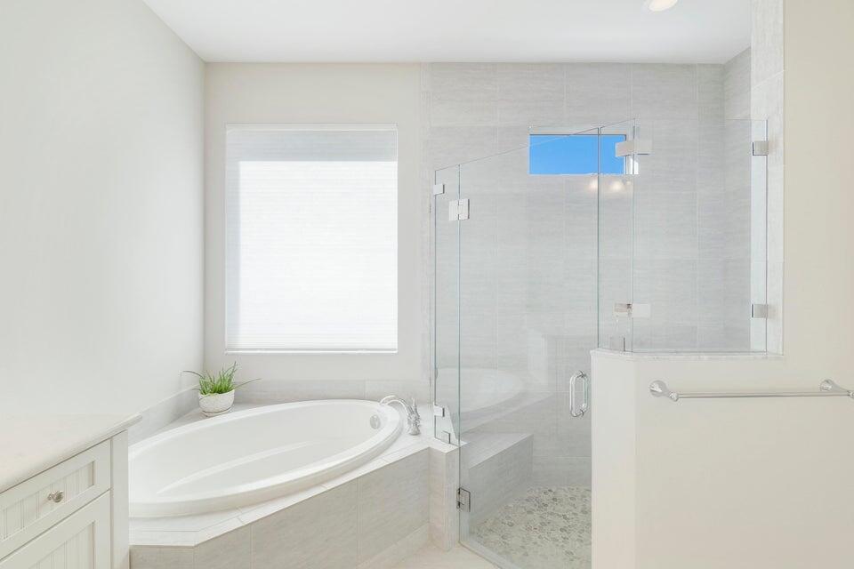 JUPITER COUNTRY CLUB POD E - Residential Lease