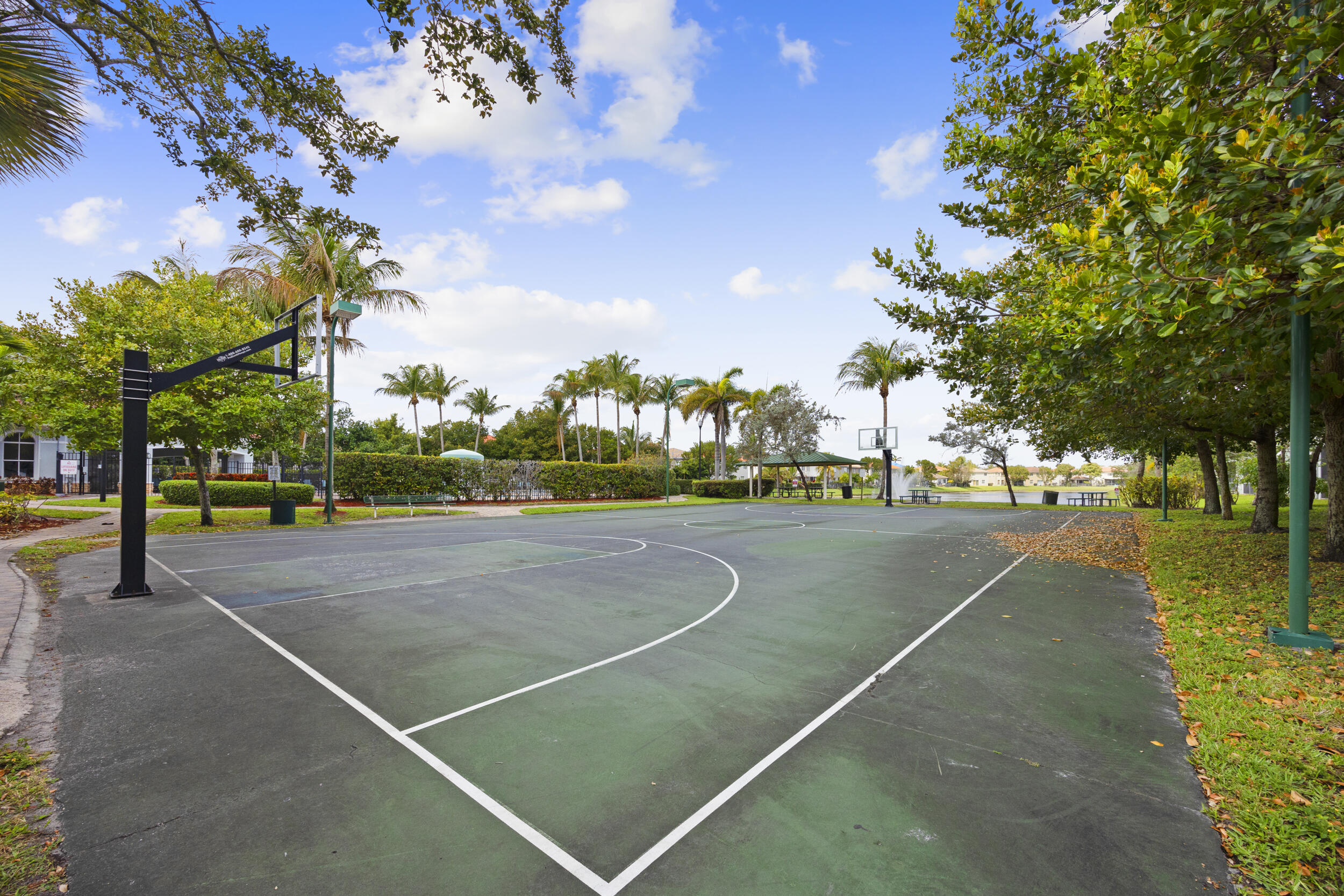 THOUSAND OAKS - Residential