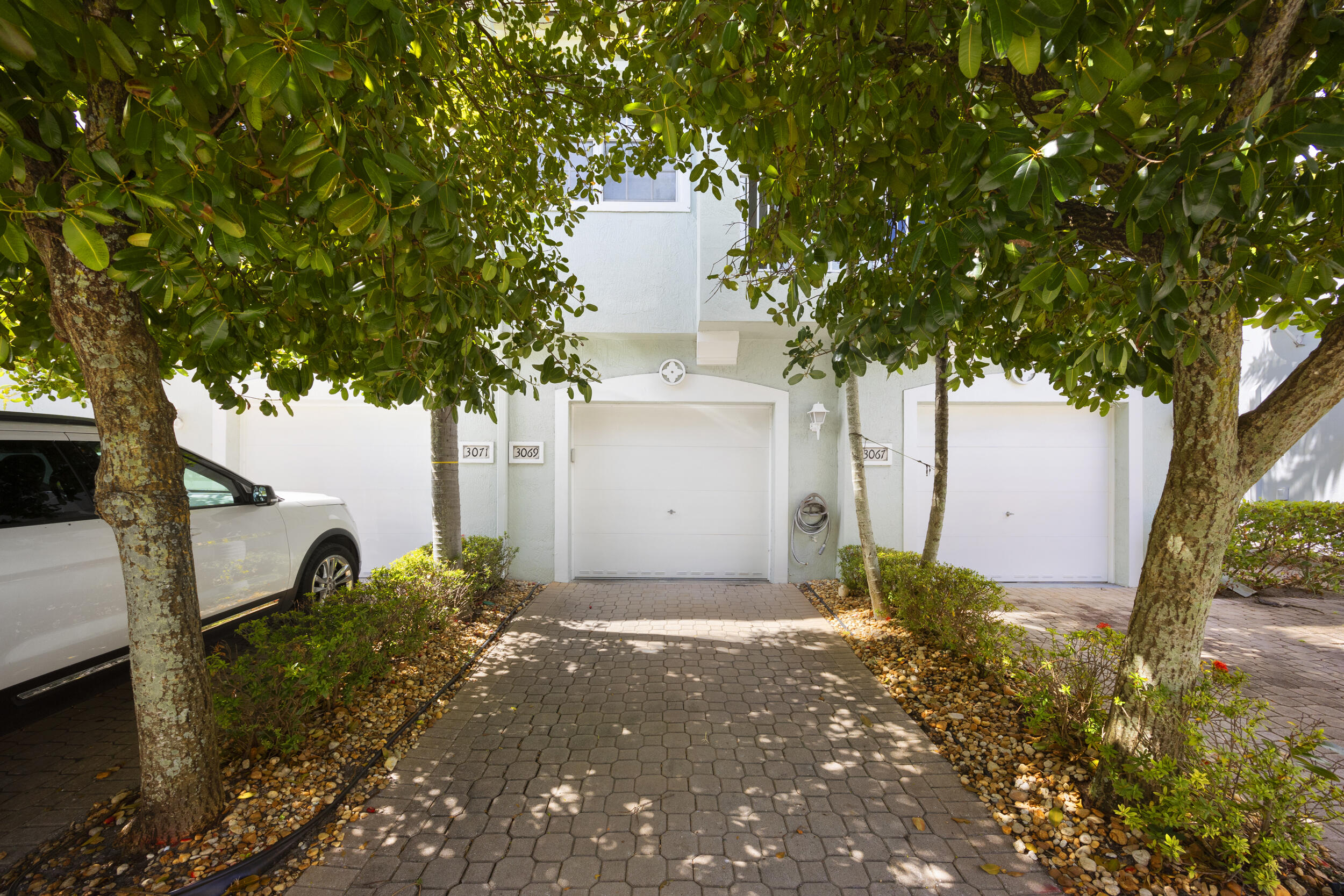 3069 Laurel Ridge Circle