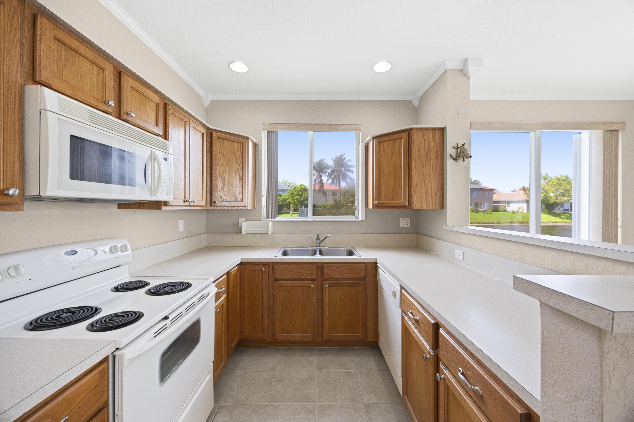 THOUSAND OAKS - Residential