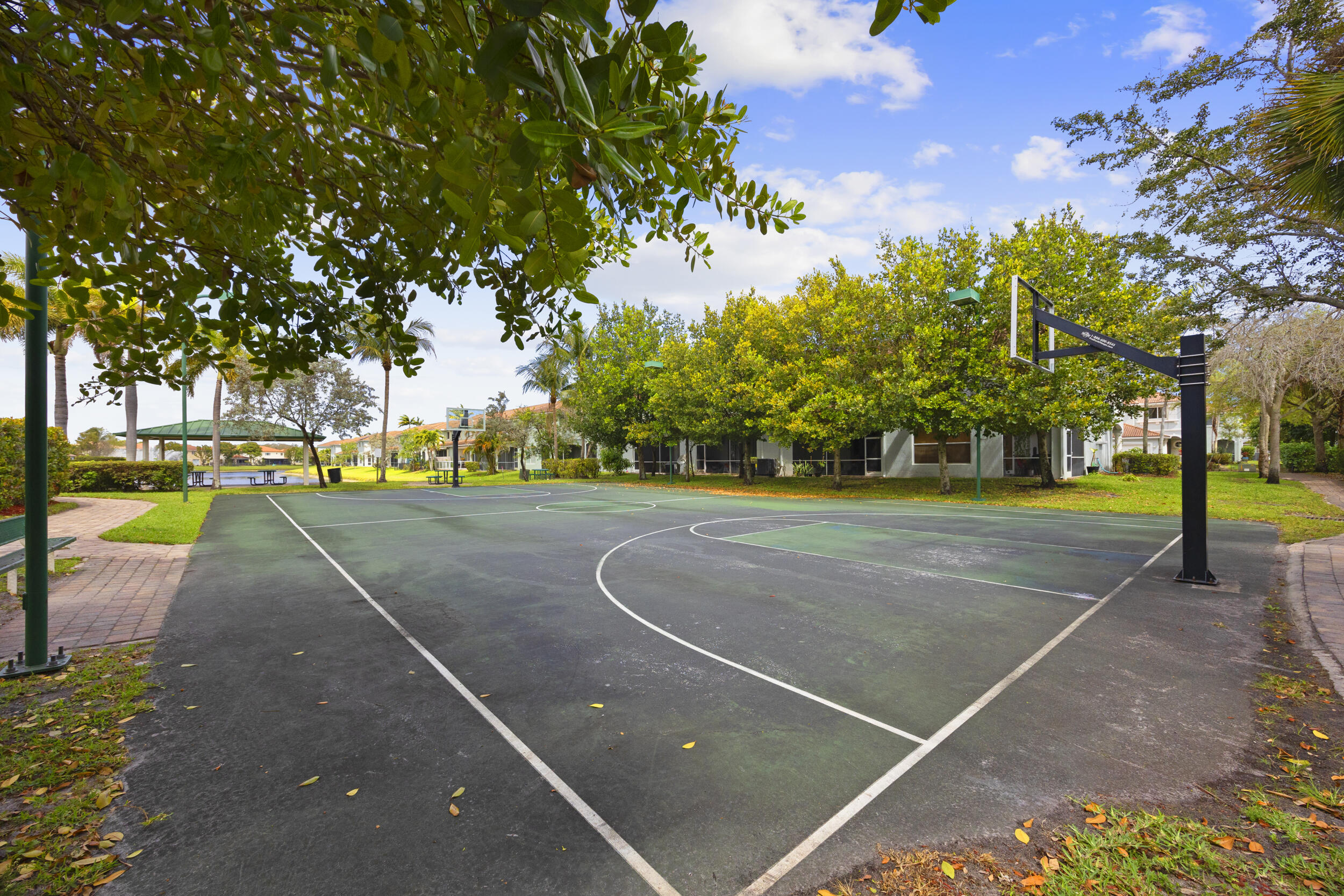 THOUSAND OAKS - Residential