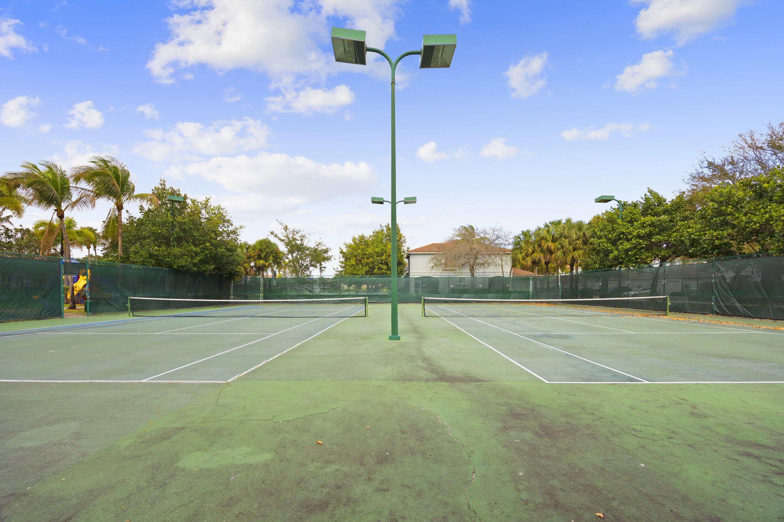 THOUSAND OAKS - Residential