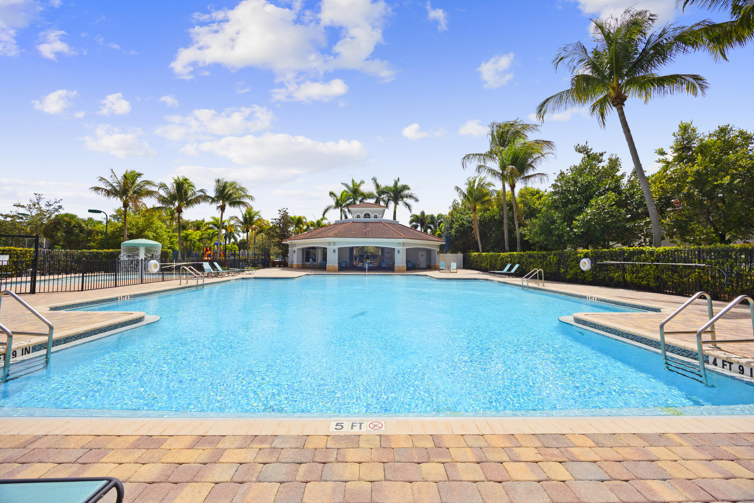 THOUSAND OAKS - Residential