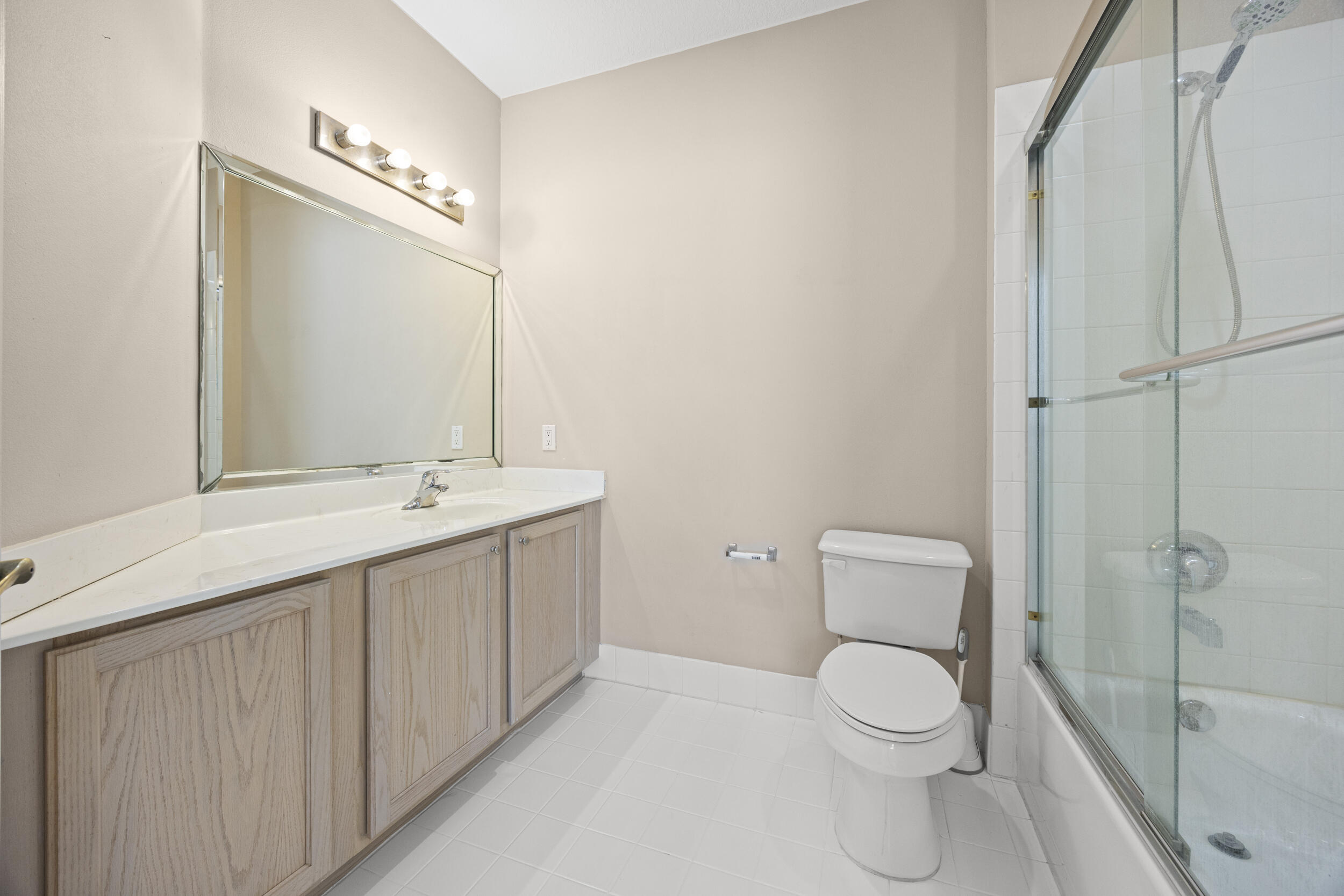 THOUSAND OAKS - Residential